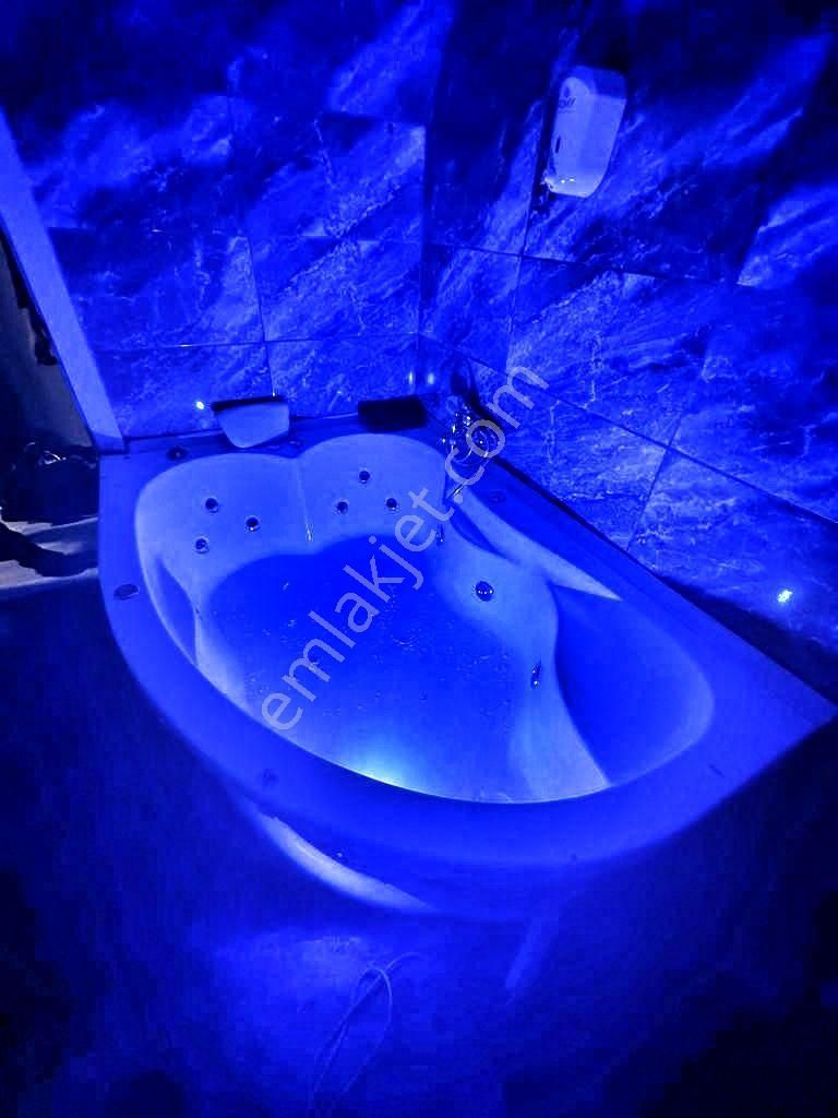 Kartal Yeniadliye-hastane-e5-metro Yürüme Mesafesi 2-4 Kişilik Jakuzili Veya Standart Üks Daireler - Görsel 28