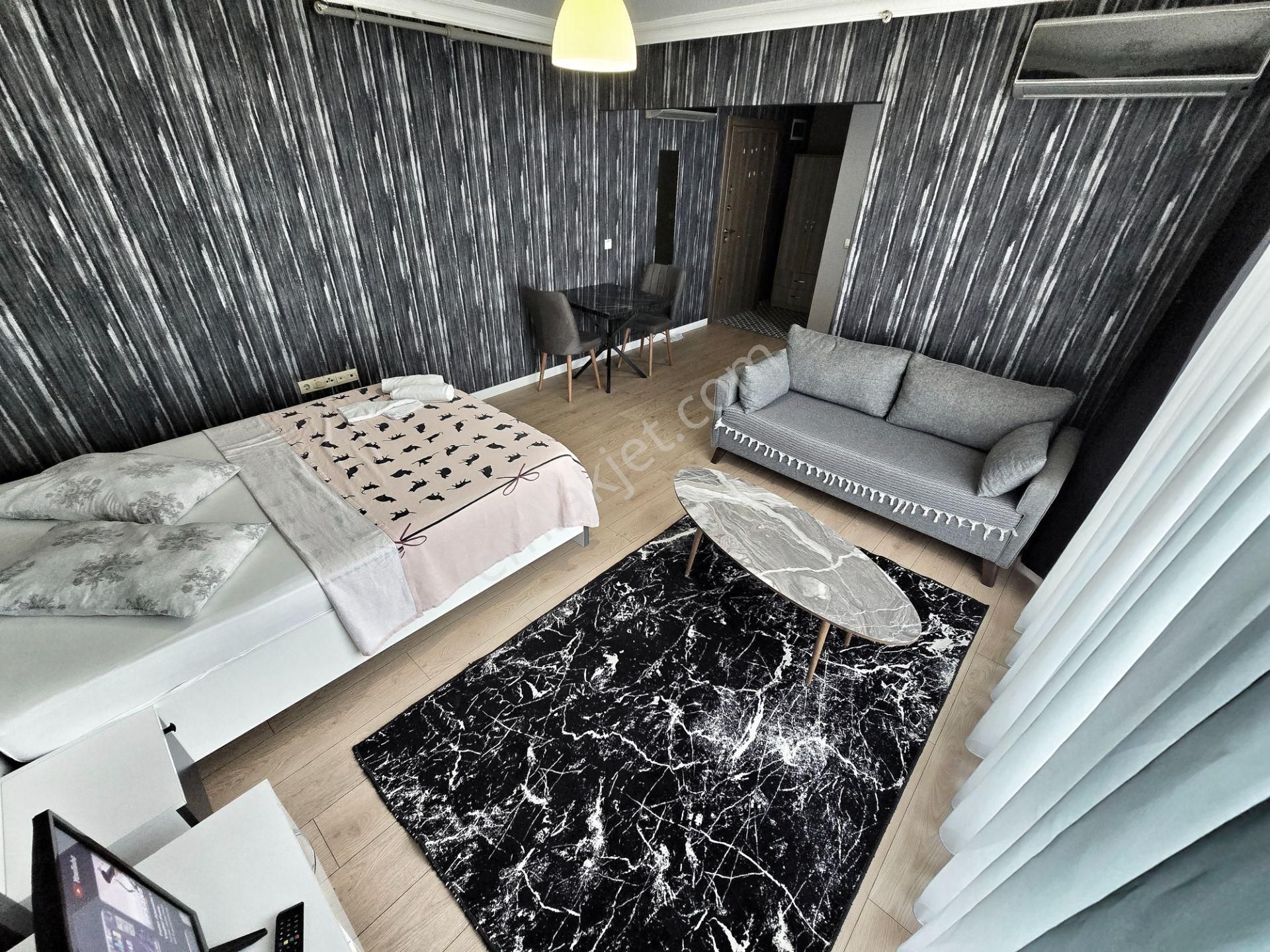 Kartal Yeniadliye-hastane-e5-metro Yürüme Mesafesi 2-4 Kişilik Jakuzili Veya Standart Üks Daireler - Görsel 3