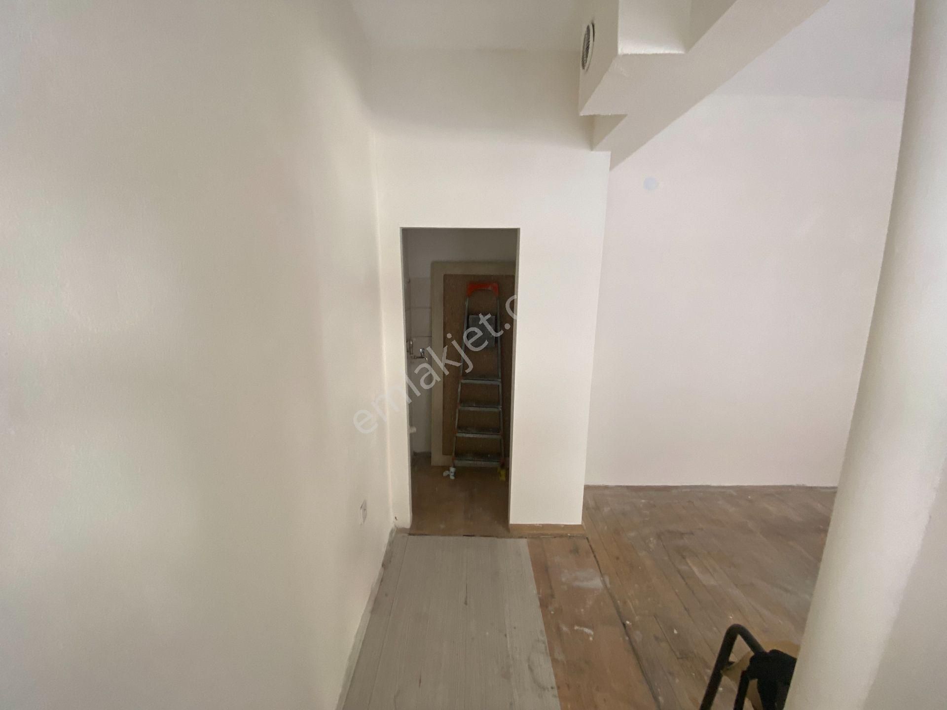 Karşıyaka, Tersane'de Kiralık Dükkan & Ofis - Görsel 2