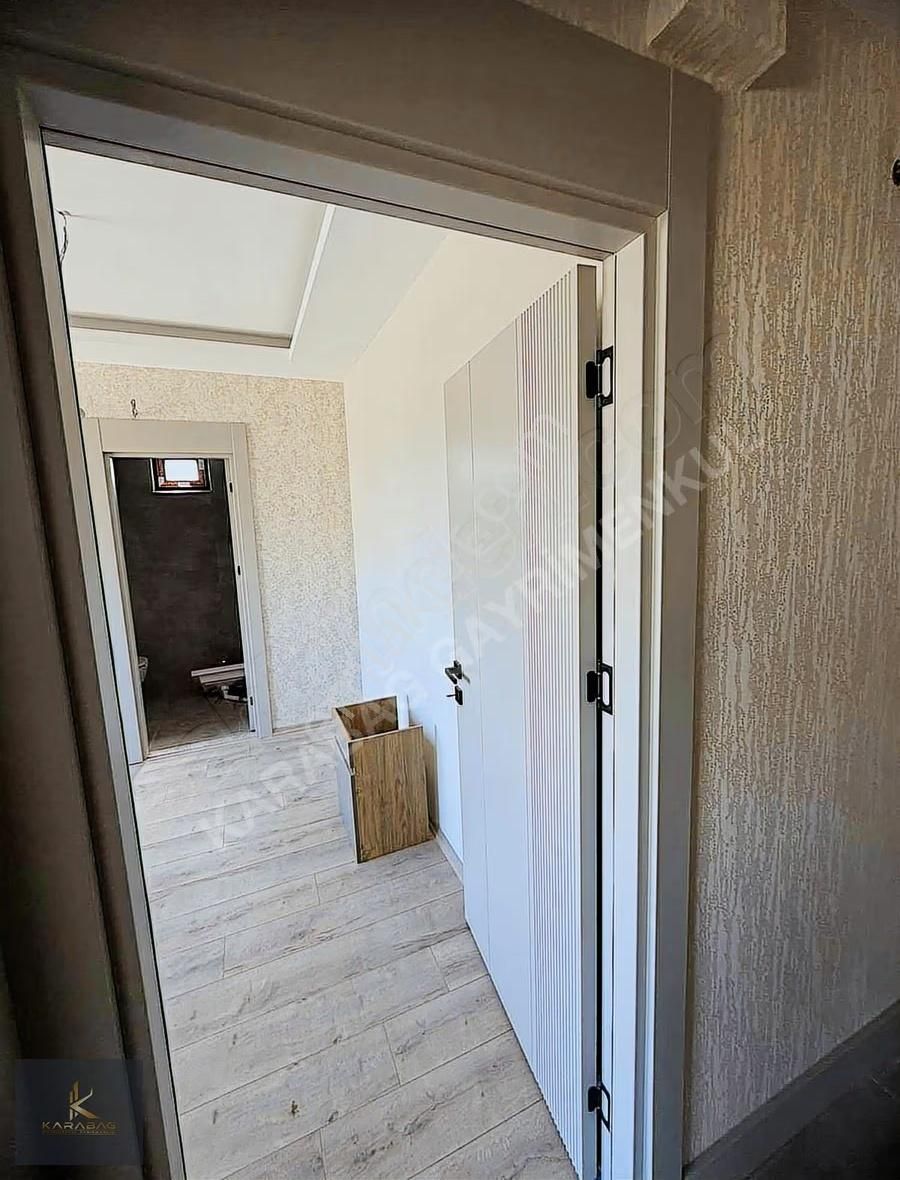 Karabağ'dan ! İskanlı Kapalı Otoparklı Geniş Lüks Sitede 2+1 - Görsel 15