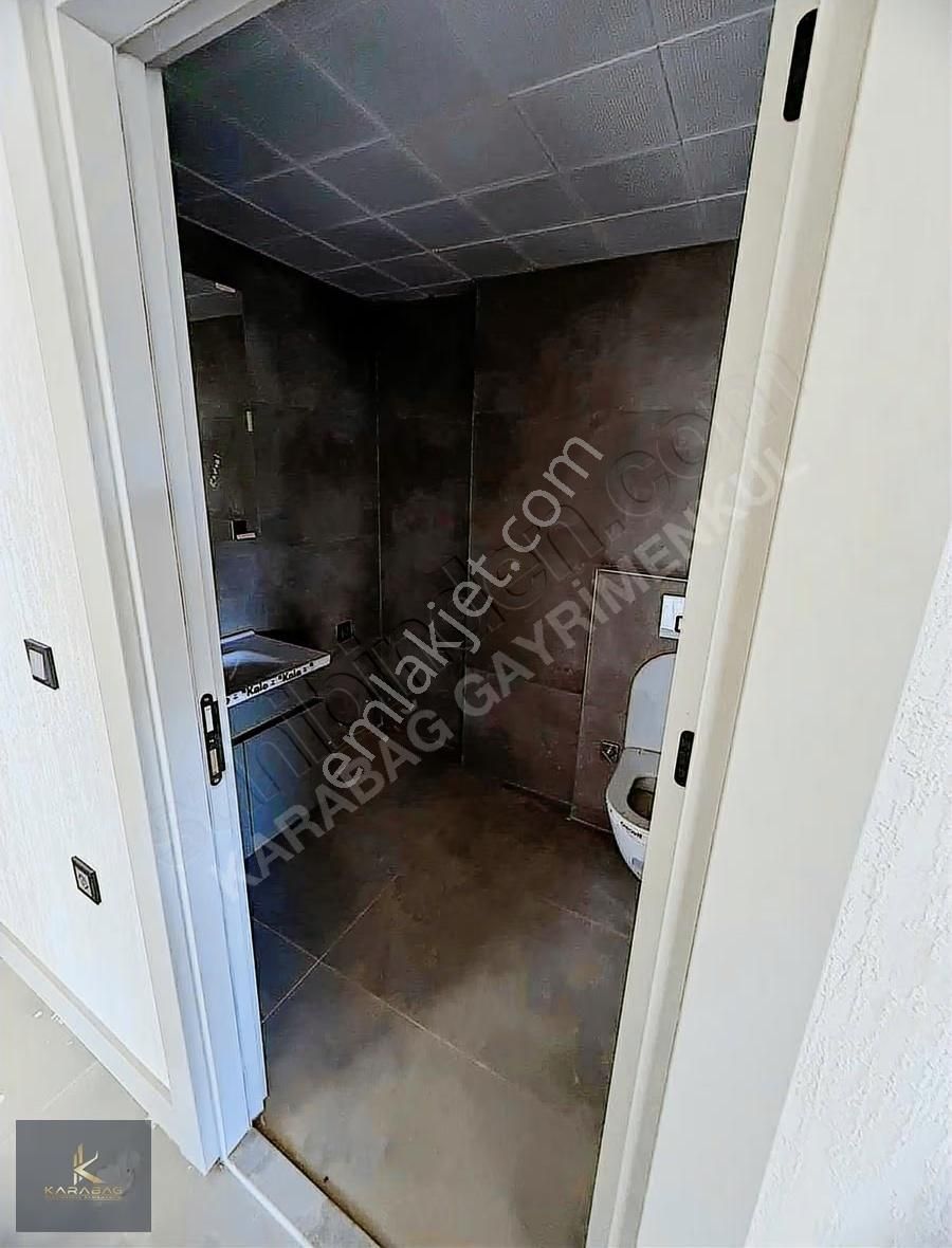 Karabağ'dan ! İskanlı Kapalı Otoparklı Geniş Lüks Sitede 2+1 - Görsel 22