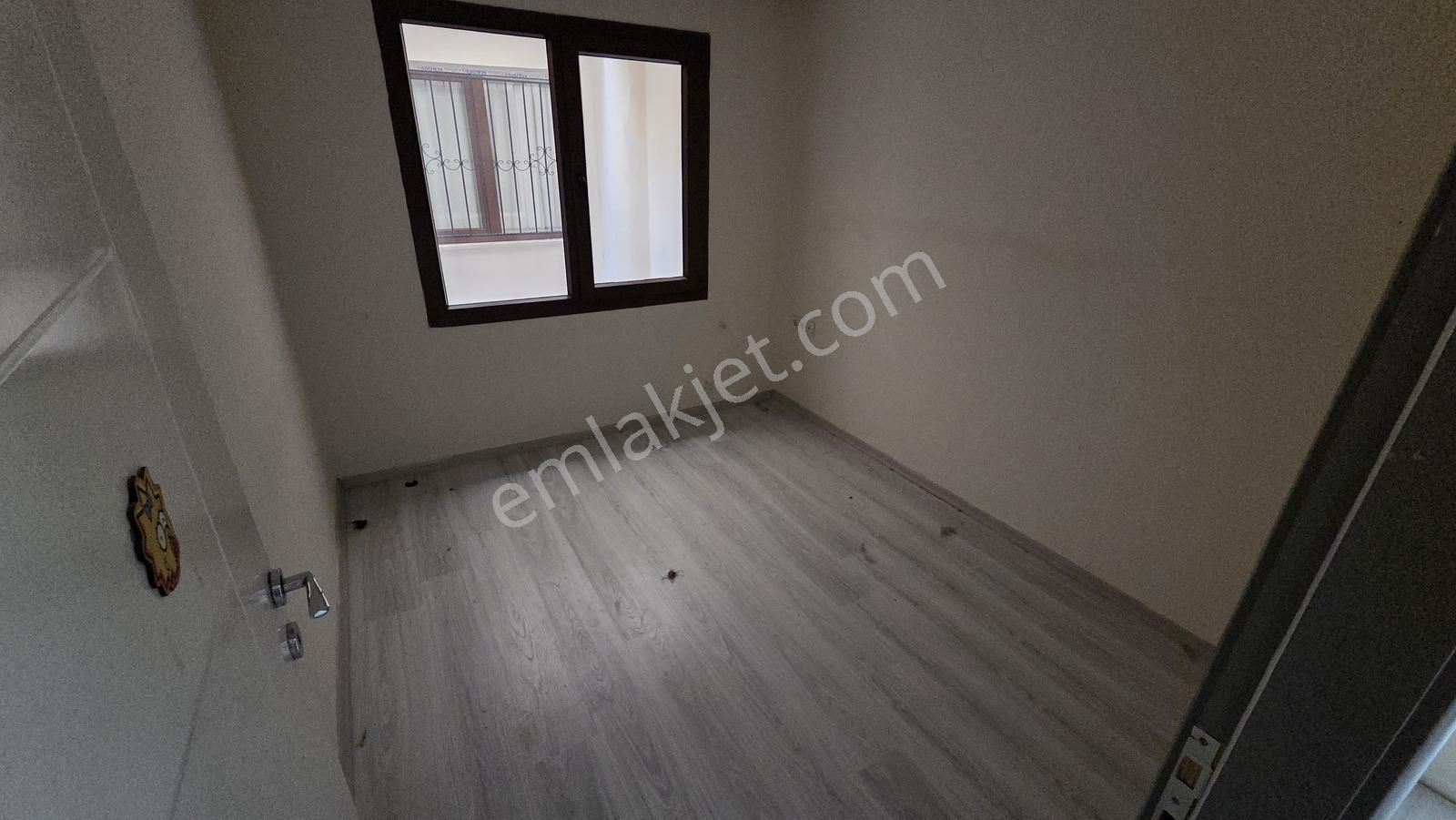 Kuşadası Sahile 50mt Manzaralı 2+1 Boş Devamlı Kiralık Arakat - Görsel 4