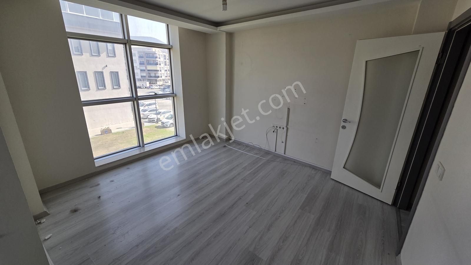 Kuşadası Sahile 50mt Manzaralı 2+1 Boş Devamlı Kiralık Arakat - Görsel 16