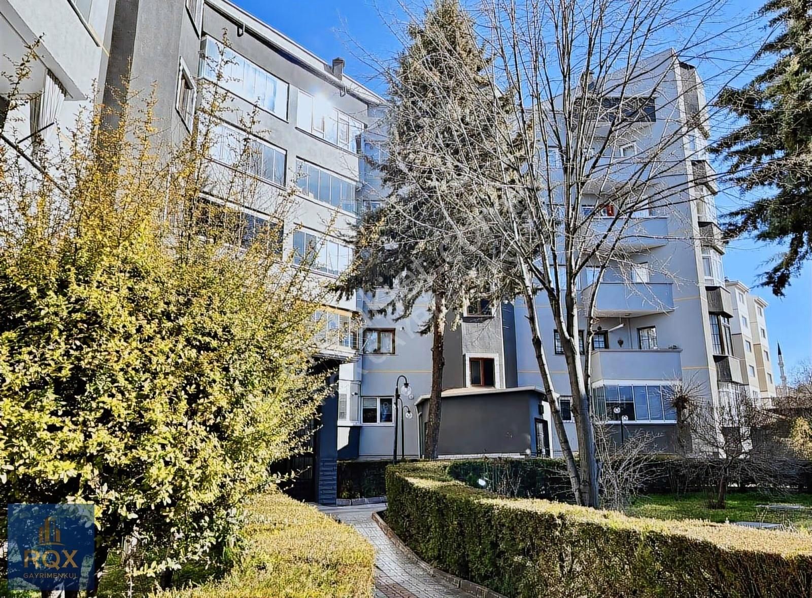 Ayyıldız Ahimesud Bulvarında Site İçi Ara Kat Yapılı 3+1 Daire - Görsel 24