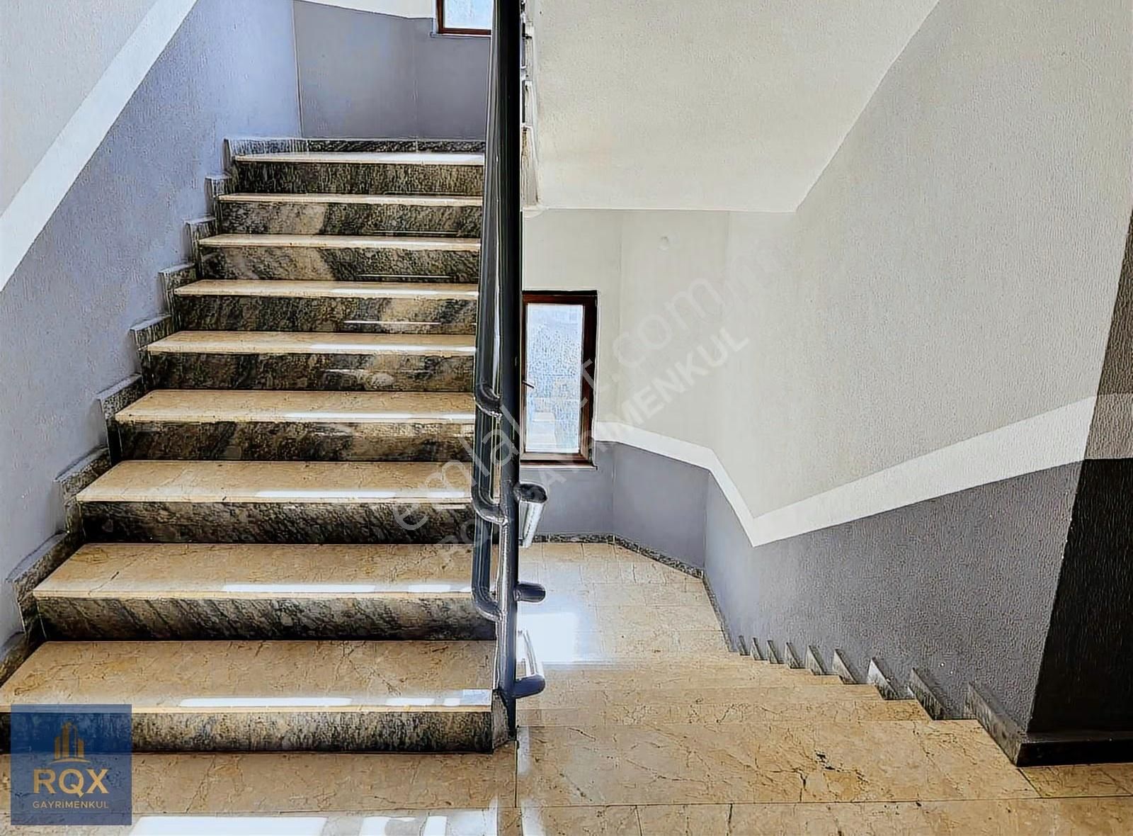 Ayyıldız Ahimesud Bulvarında Site İçi Ara Kat Yapılı 3+1 Daire - Görsel 28