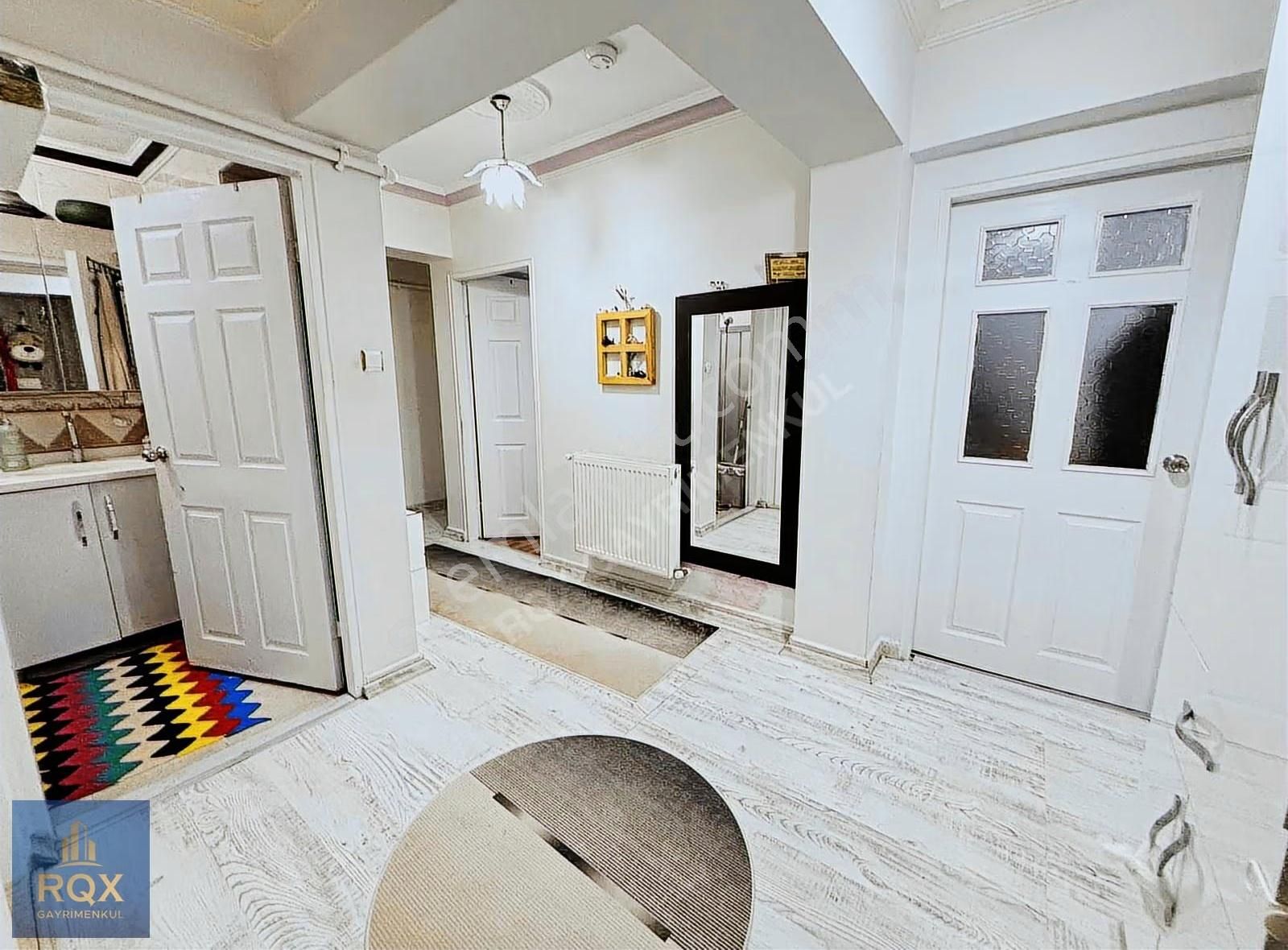 Topçu Mahallesinde Ön Cephe Ara Kat Masrafsız 3+1 Fırsat Daire - Görsel 20