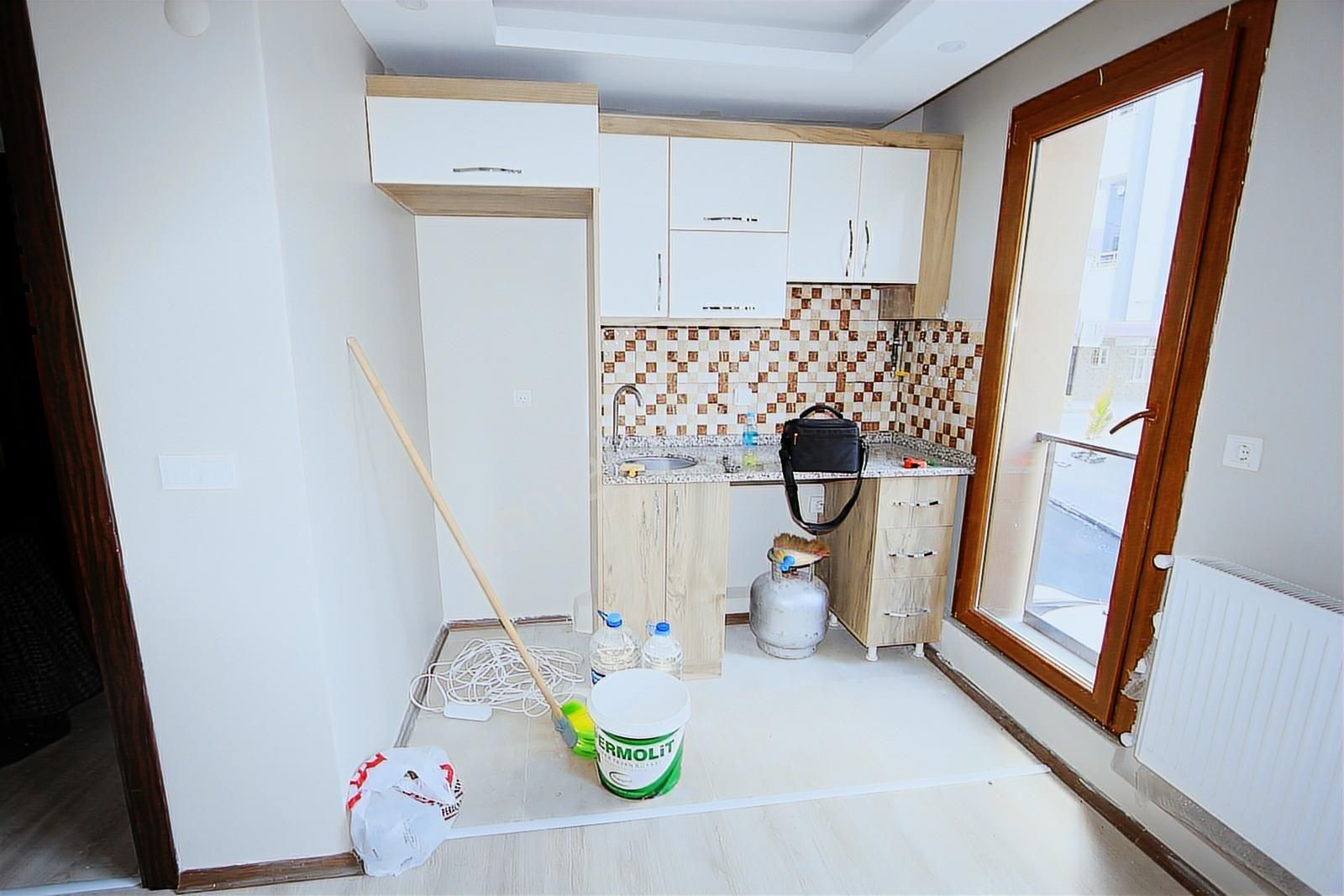 Bezirganbahçe'de 1+1 Satılık 65 M2 Yüksek Giriş 1.kat Gibi - Görsel 12