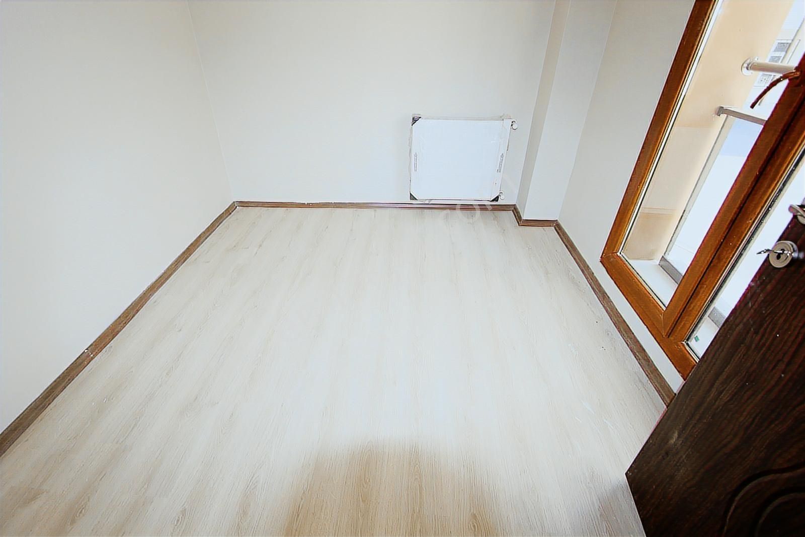 Bezirganbahçe'de 1+1 Satılık 65 M2 Yüksek Giriş 1.kat Gibi - Görsel 6
