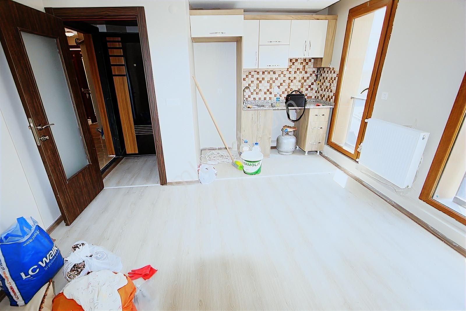 Bezirganbahçe'de 1+1 Satılık 65 M2 Yüksek Giriş 1.kat Gibi - Görsel 16
