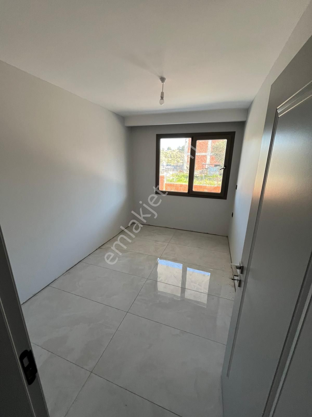 Bayırda Kapalı Mutfak Kiralık 3+1 Daire - Görsel 9