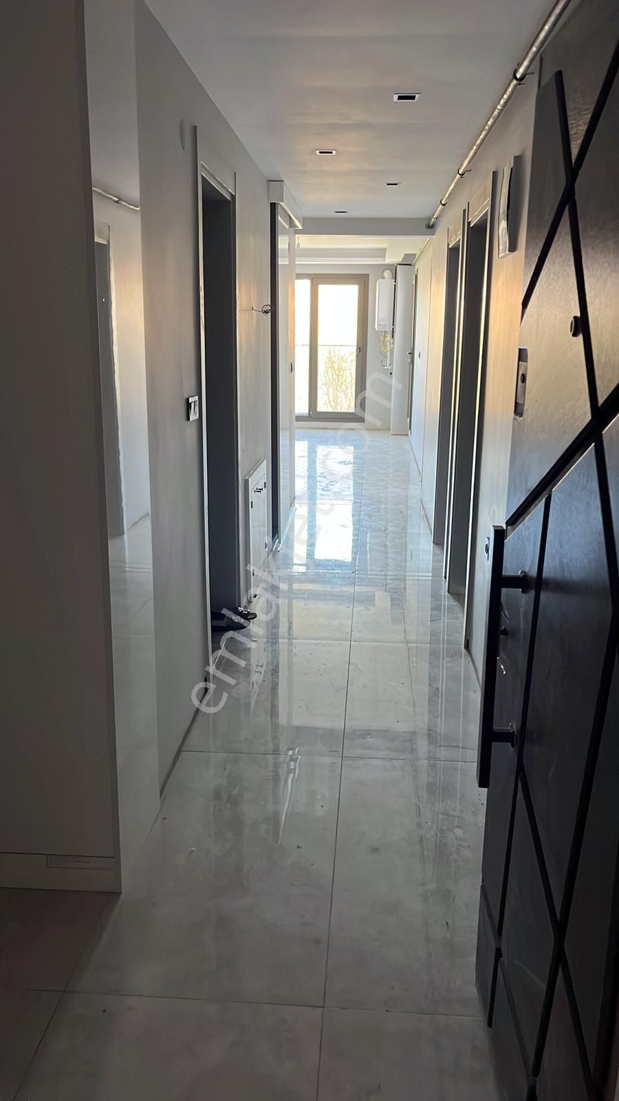 Bayırda Kapalı Mutfak Kiralık 3+1 Daire - Görsel 4