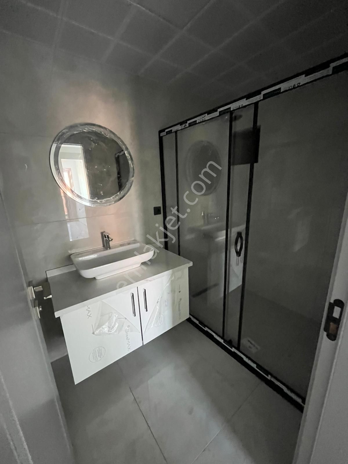 Bayırda Kapalı Mutfak Kiralık 3+1 Daire - Görsel 10