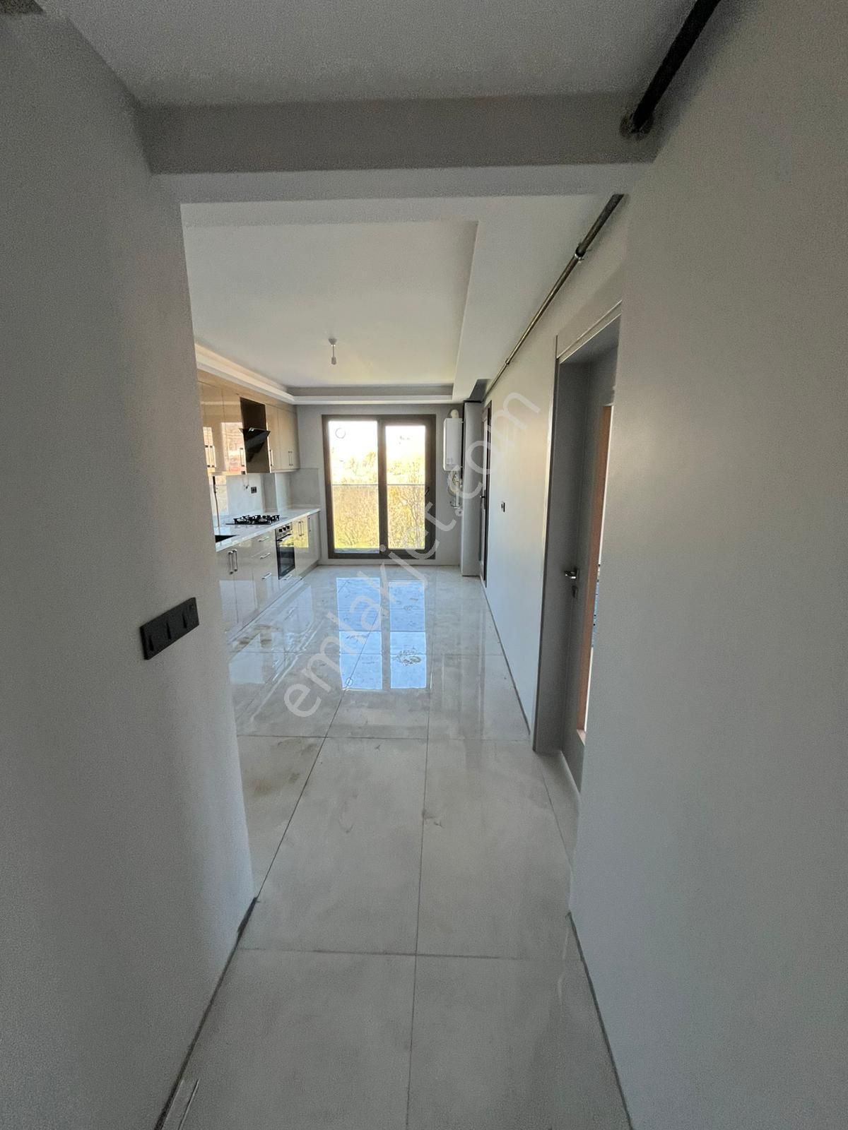 Bayırda Kapalı Mutfak Kiralık 3+1 Daire - Görsel 6