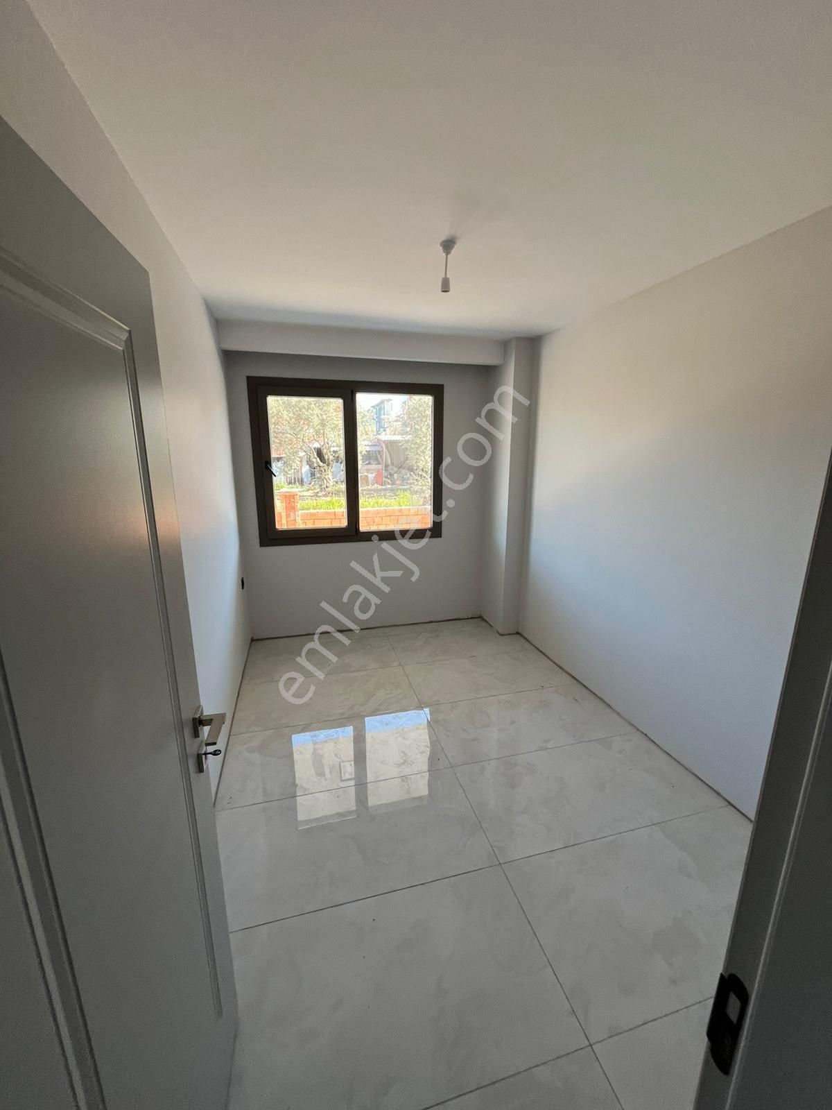 Bayırda Kapalı Mutfak Kiralık 3+1 Daire - Görsel 3