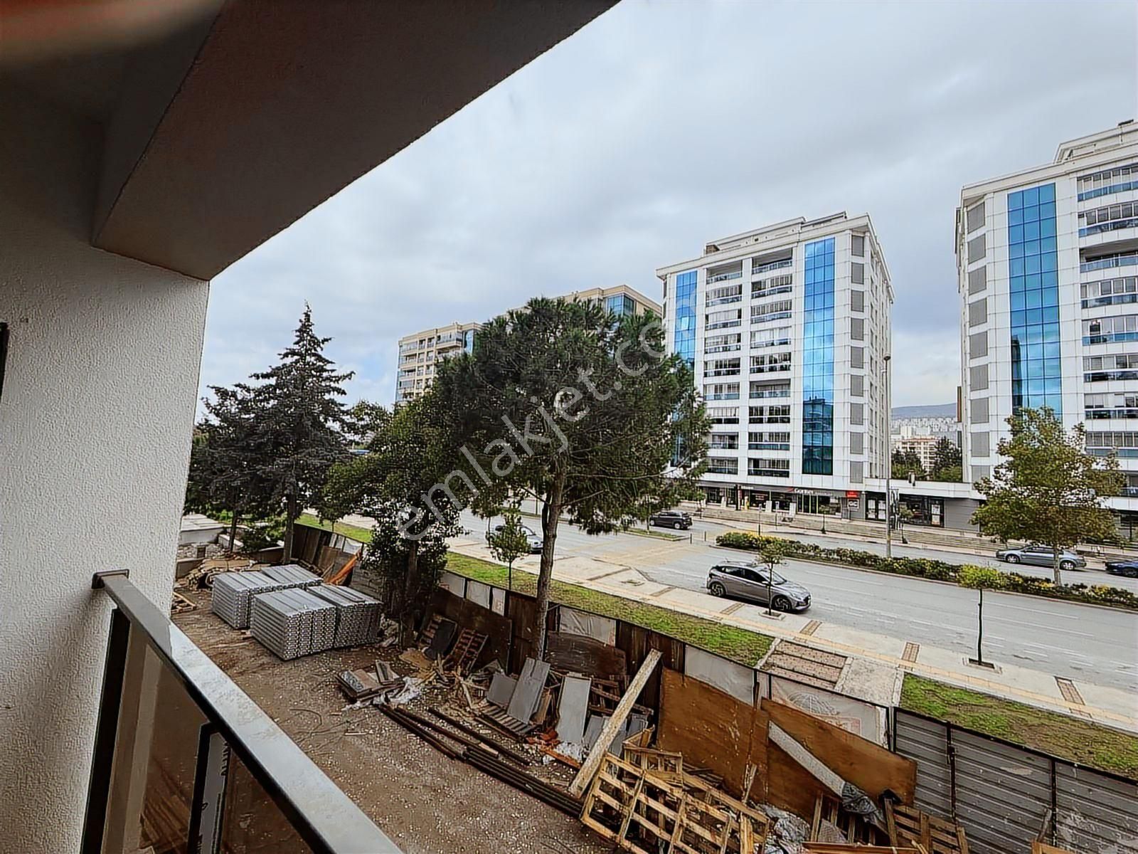 Bayraklı Manavkuyu Satılık 2+1 Daire Cadde Üstü - Görsel 25