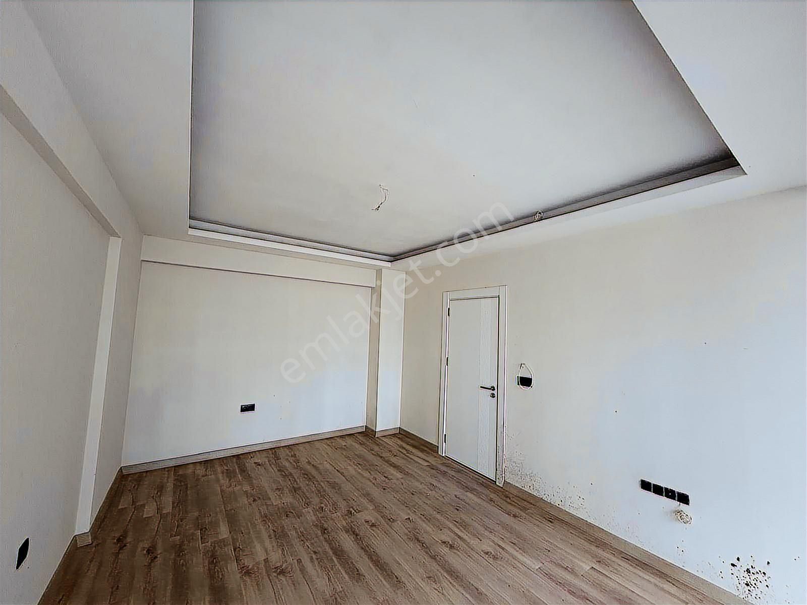 Bayraklı Manavkuyu Satılık 2+1 Daire Cadde Üstü - Görsel 7