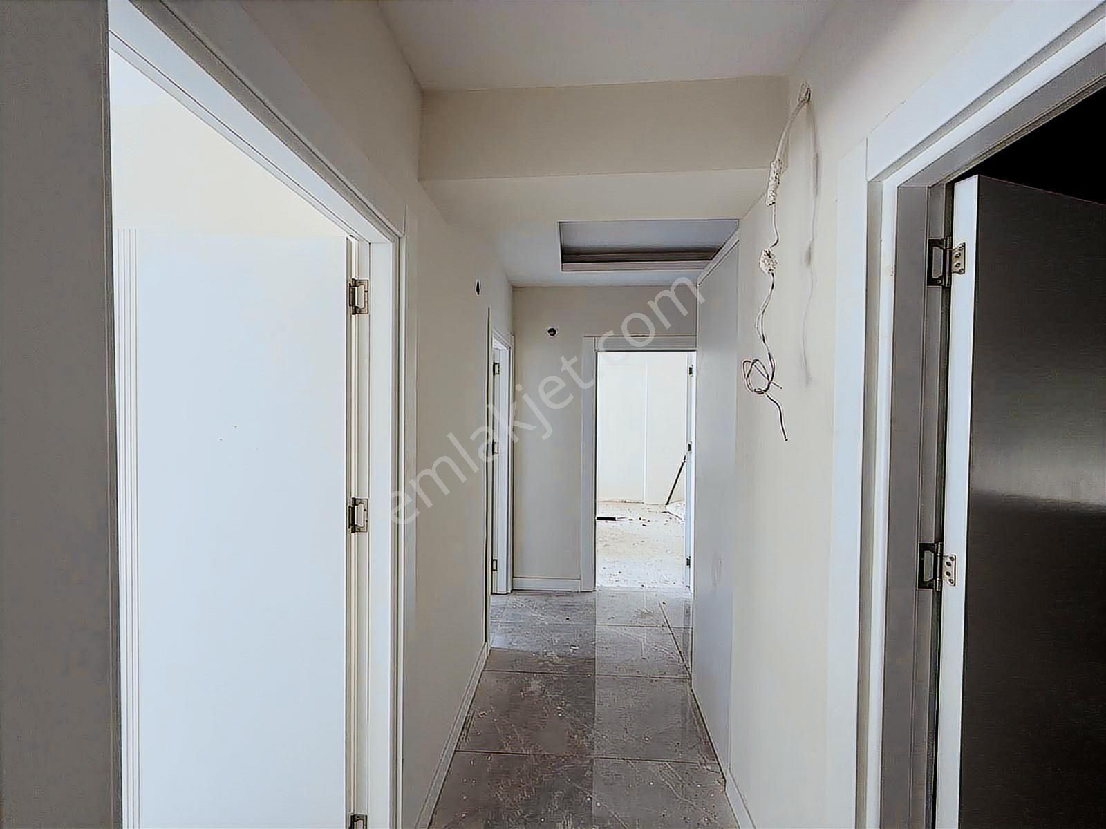 Bayraklı Manavkuyu Satılık 2+1 Daire Cadde Üstü - Görsel 23
