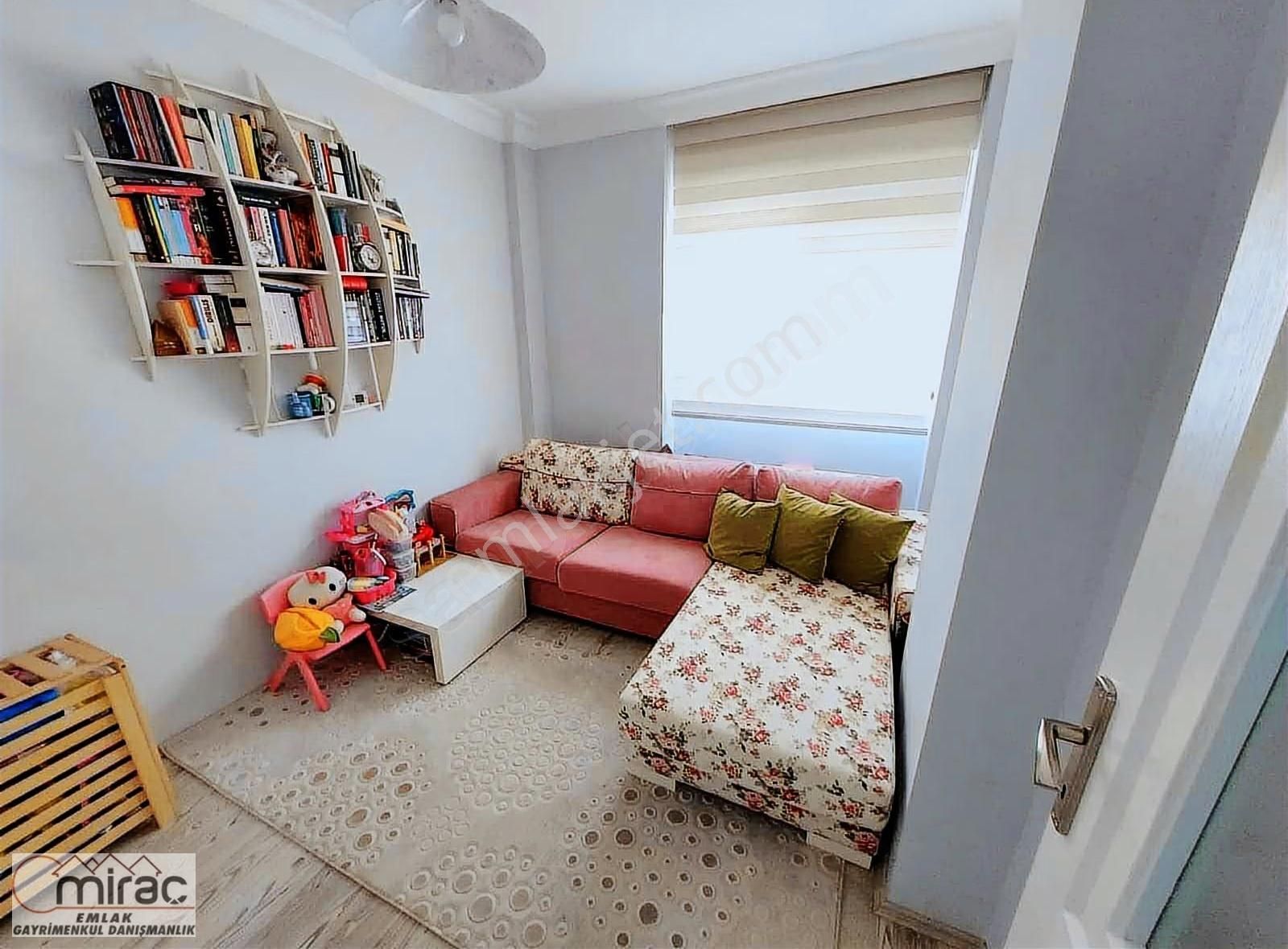 Kavaklı Mahallesinde Merkezi Konumda 4+1 Emsalsiz Dubleks - Görsel 13