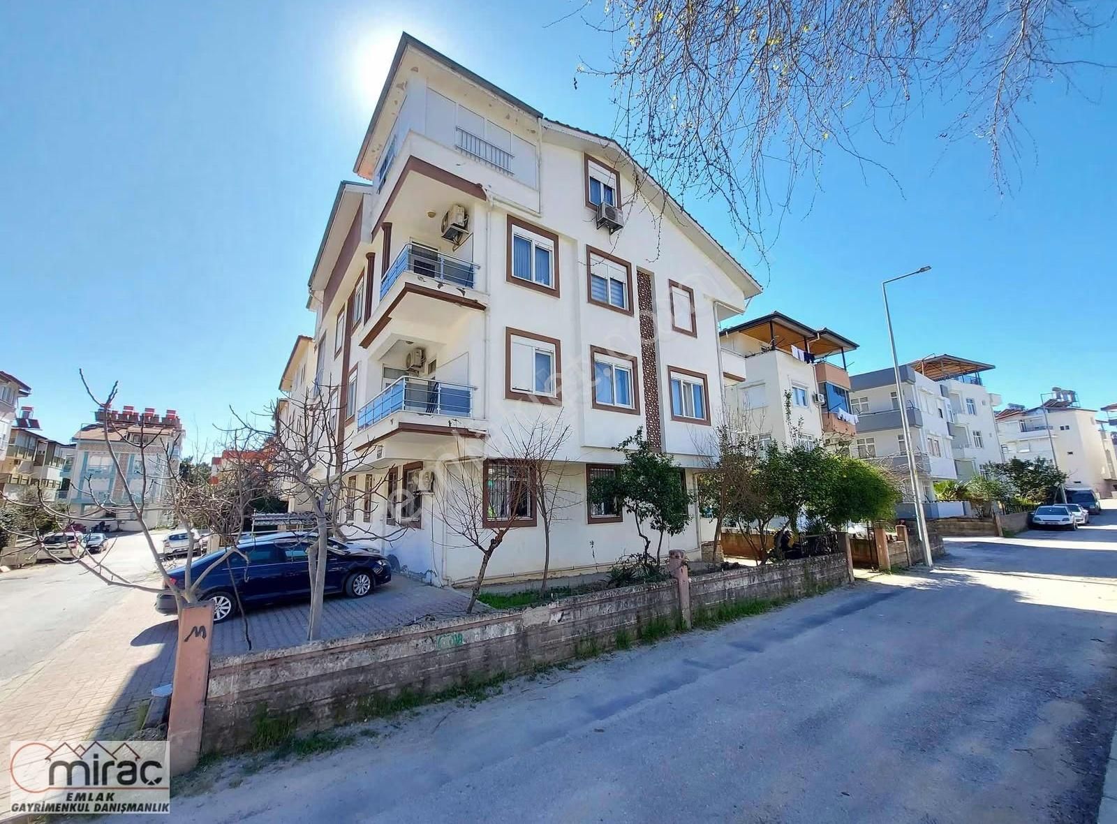 Kavaklı Mahallesinde Merkezi Konumda 4+1 Emsalsiz Dubleks - Görsel 23