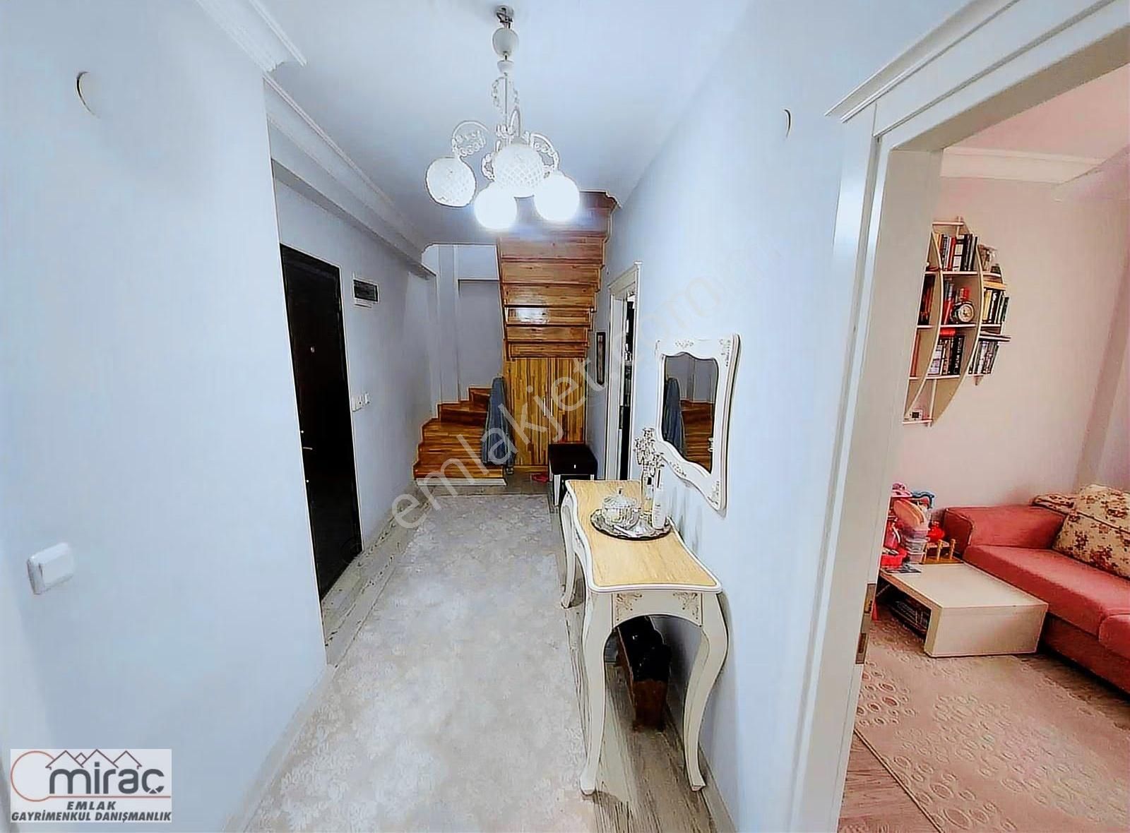 Kavaklı Mahallesinde Merkezi Konumda 4+1 Emsalsiz Dubleks - Görsel 3