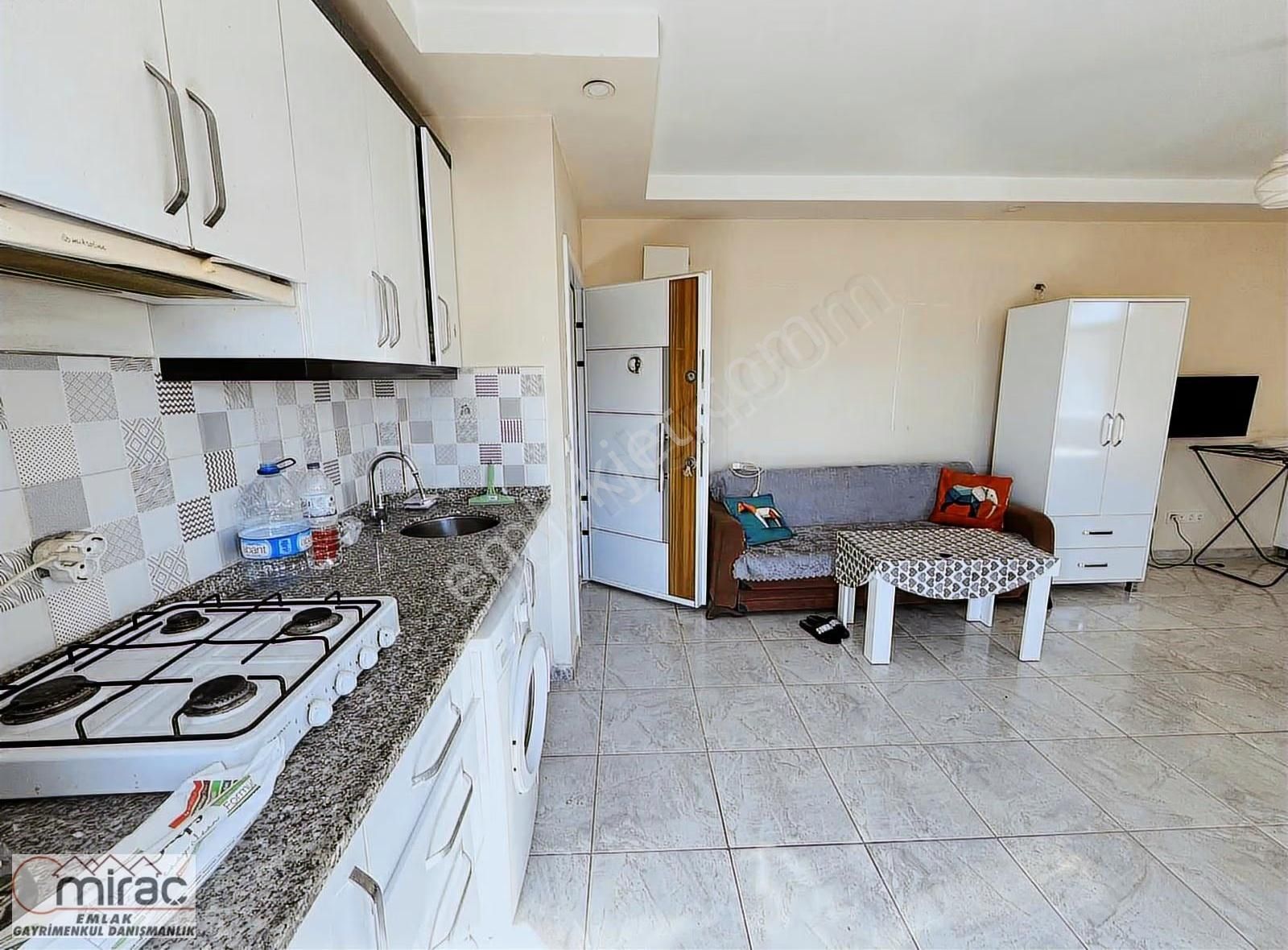 Emek Mahallesinde Temiz Ve Ferah Geniş 1+0 Eşyalı Daire - Görsel 2
