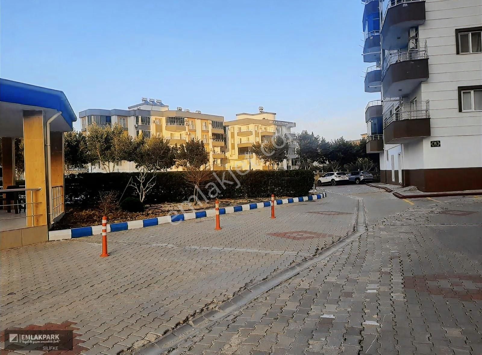 Emlakparkdan Sarıcalarda Havuzlu Site İçinde 4+1 Geniş Daire