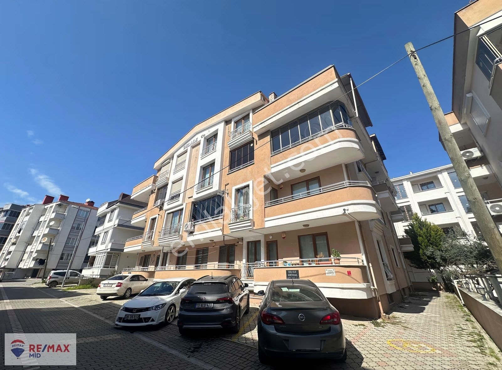 Remax Mid'den By Pasta'ya 50 Metre Geniş Satılık 3+1 Daire