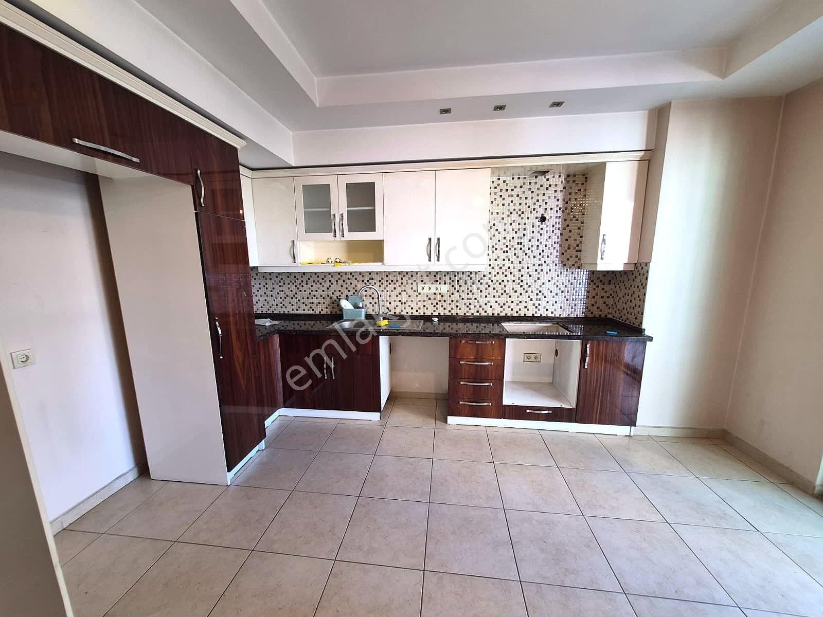 Alanya Güller Pınarı Mahallesi’nde Kiralık Geniş 1+1 Ayrı Mutfak Daire - Görsel 8