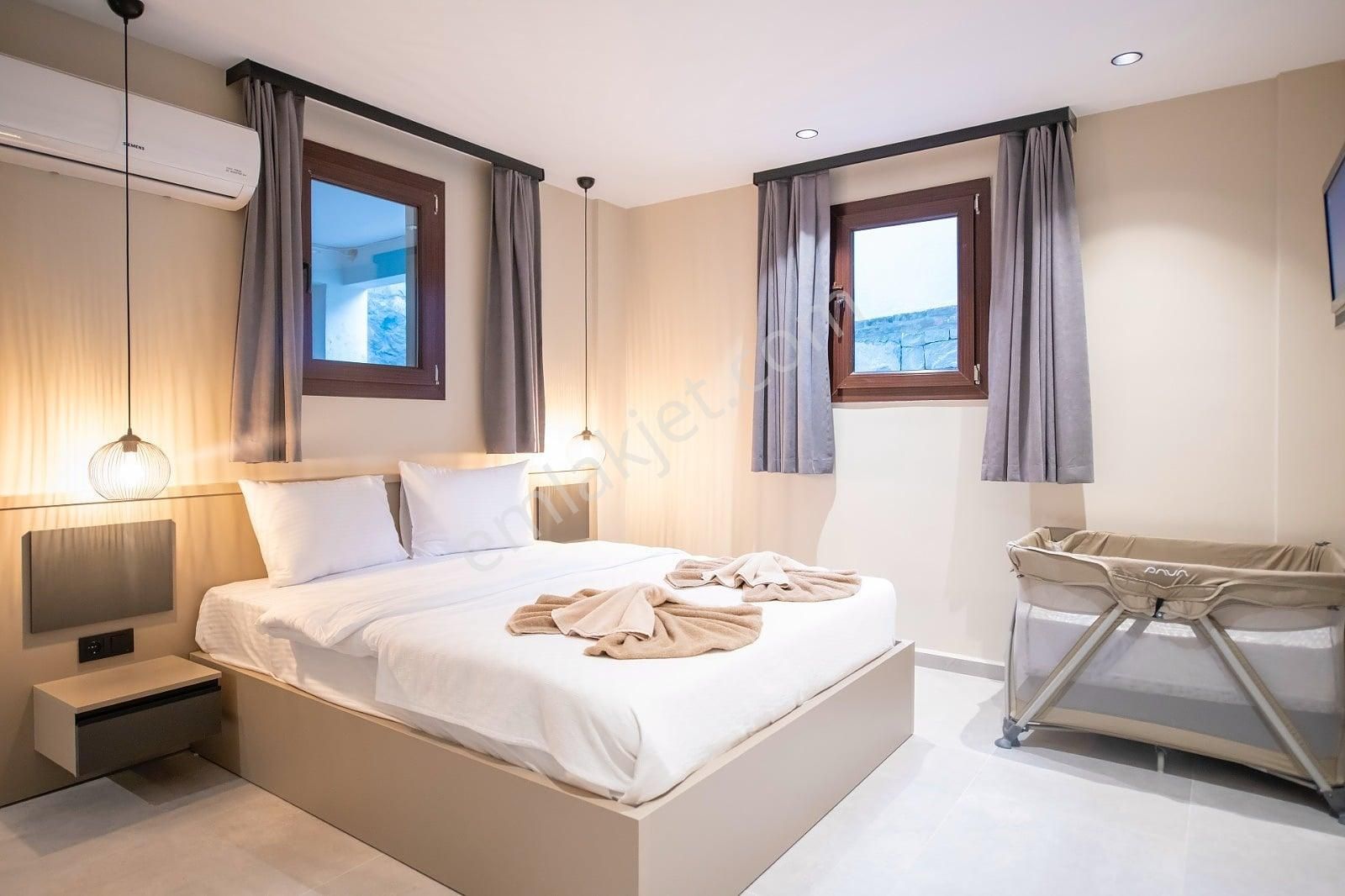 Fethiye Ölüdeniz'de Dağ Ve Orman Manzaralı 4+1 Villalar - Görsel 22