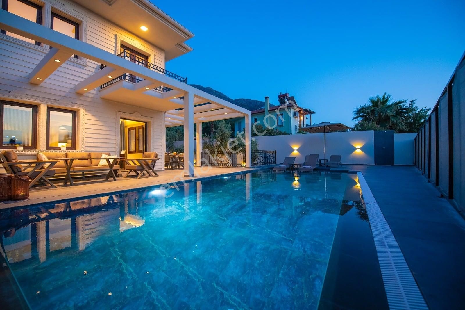 Fethiye Ölüdeniz'de Dağ Ve Orman Manzaralı 4+1 Villalar - Görsel 4