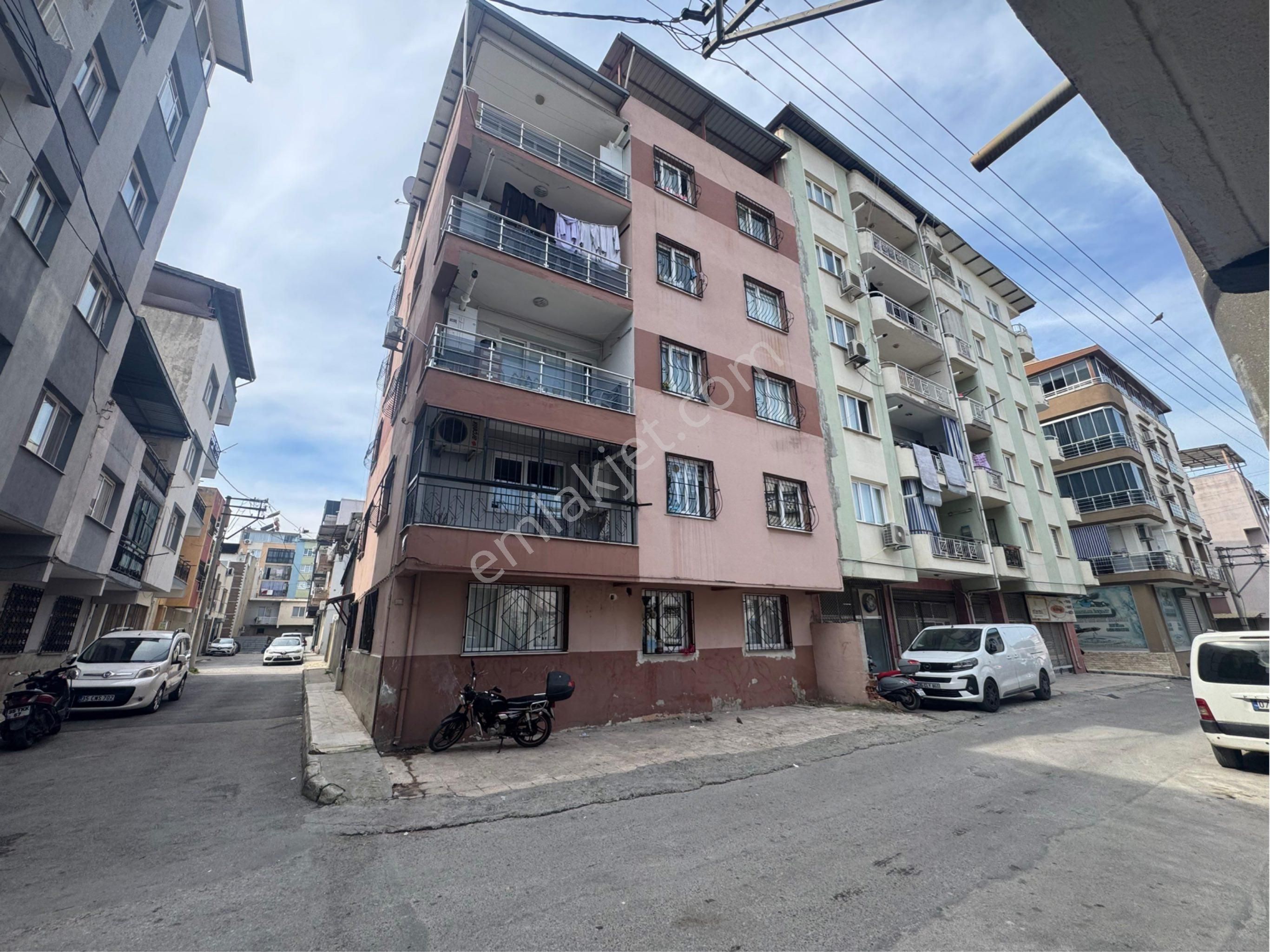 Karabağlar Merkezi Lokasyon Geniş Ferah 3+1 Daire