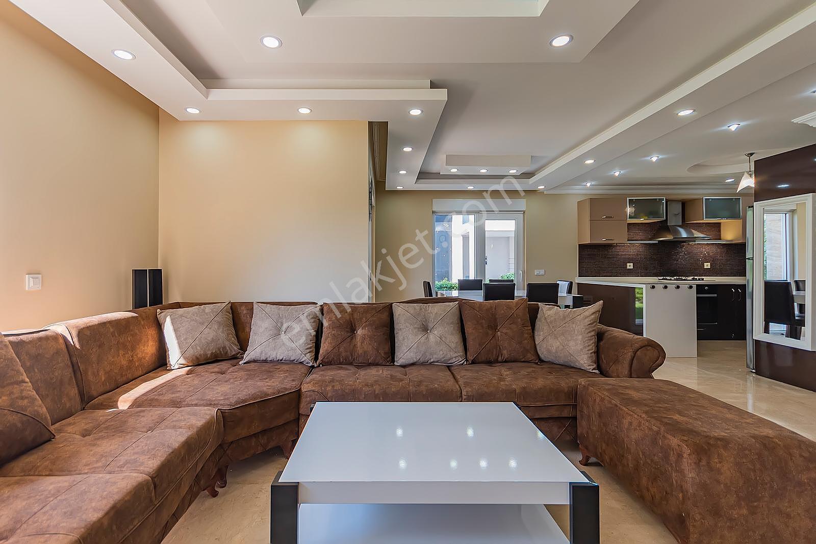 Antalya Kadriye’de Golf Sahasına Yakın Sitede Eşyalı 4+1 Villa - Görsel 13