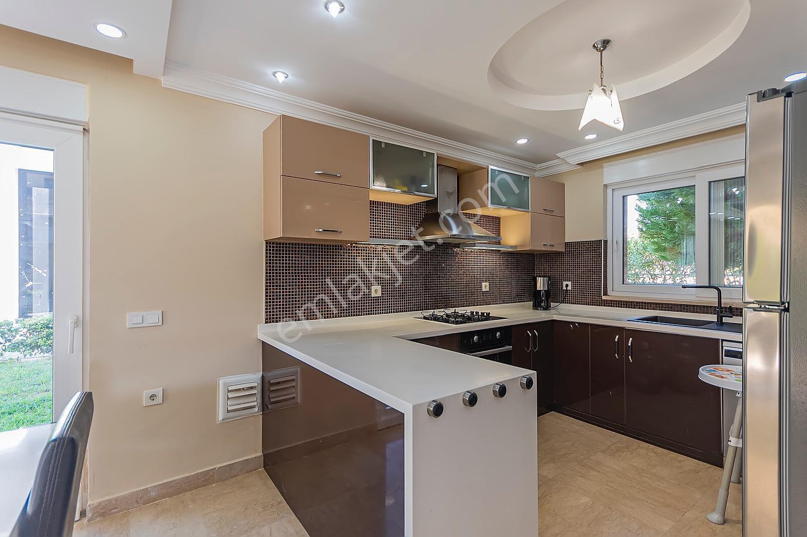 Antalya Kadriye’de Golf Sahasına Yakın Sitede Eşyalı 4+1 Villa - Görsel 21