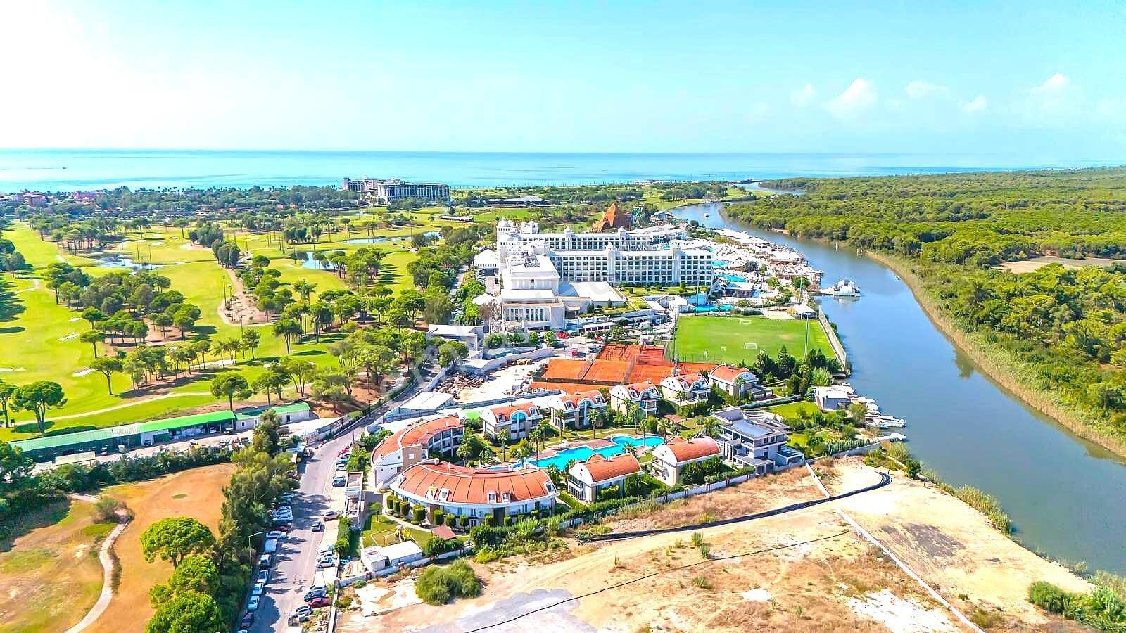 Antalya Kadriye’de Golf Sahasına Yakın Sitede Eşyalı 4+1 Villa - Görsel 7