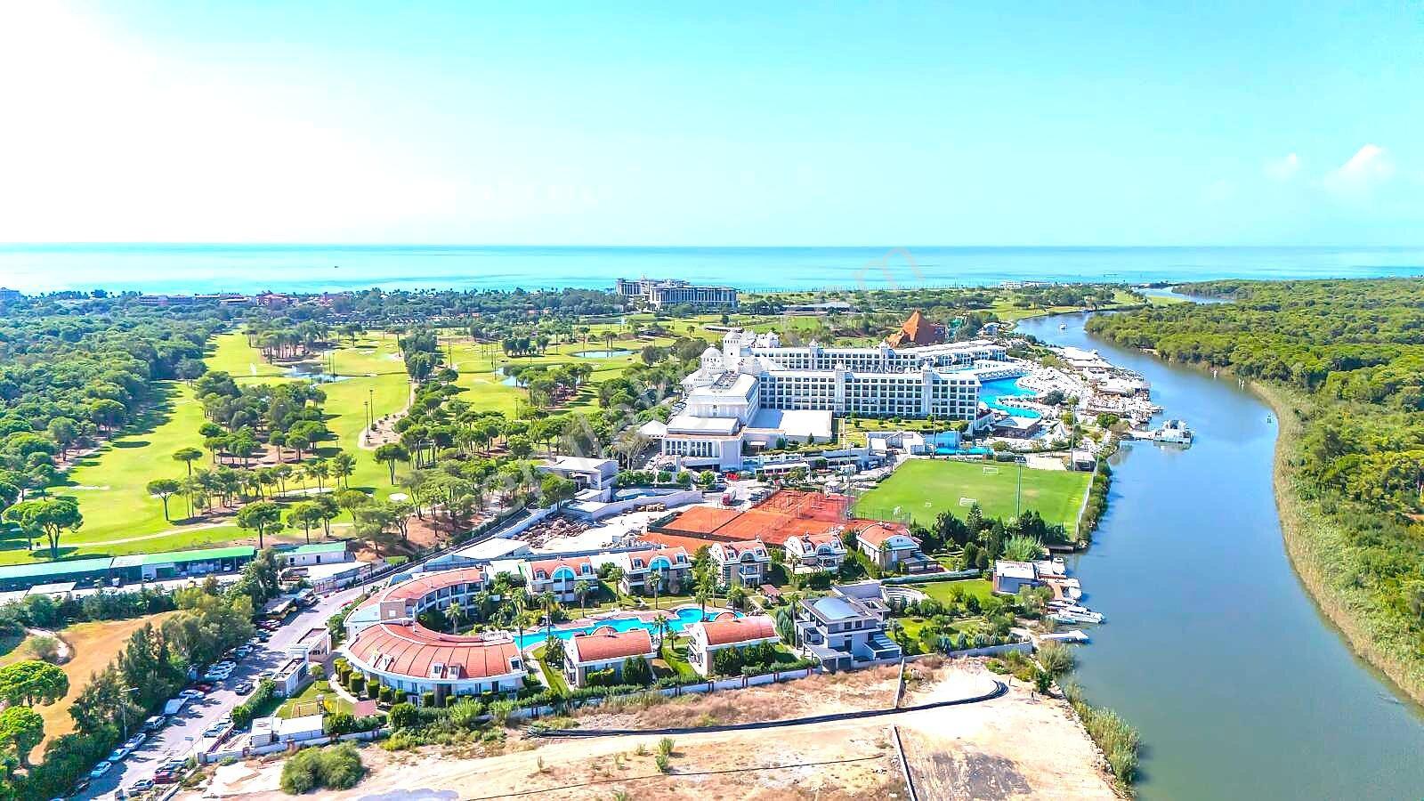 Antalya Kadriye’de Golf Sahasına Yakın Sitede Eşyalı 4+1 Villa - Görsel 10