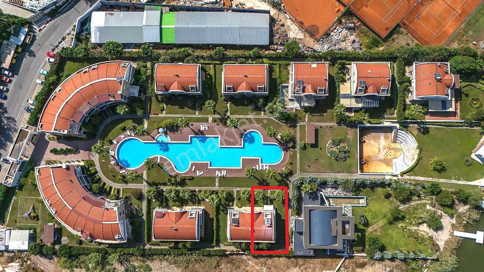 Antalya Kadriye’de Golf Sahasına Yakın Sitede Eşyalı 4+1 Villa - Görsel 3