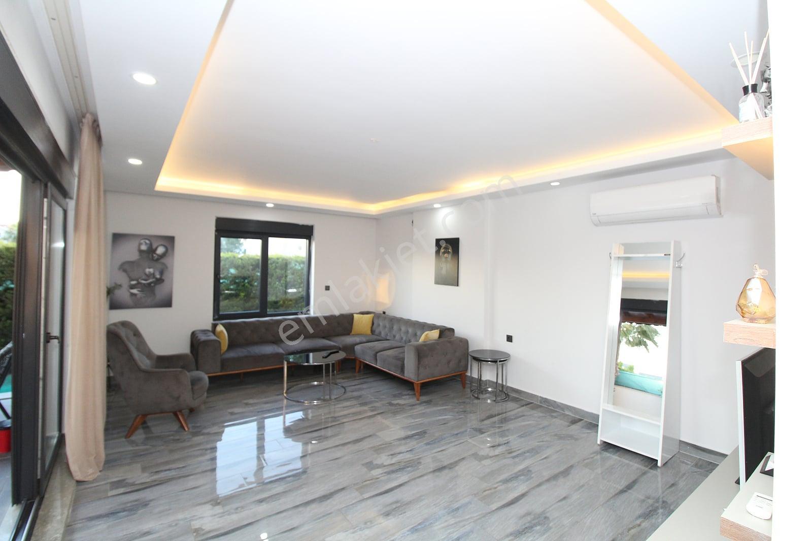 Antalya Kadriye’de Nitelikli Donanıma Sahip Müstakil Villa - Görsel 23
