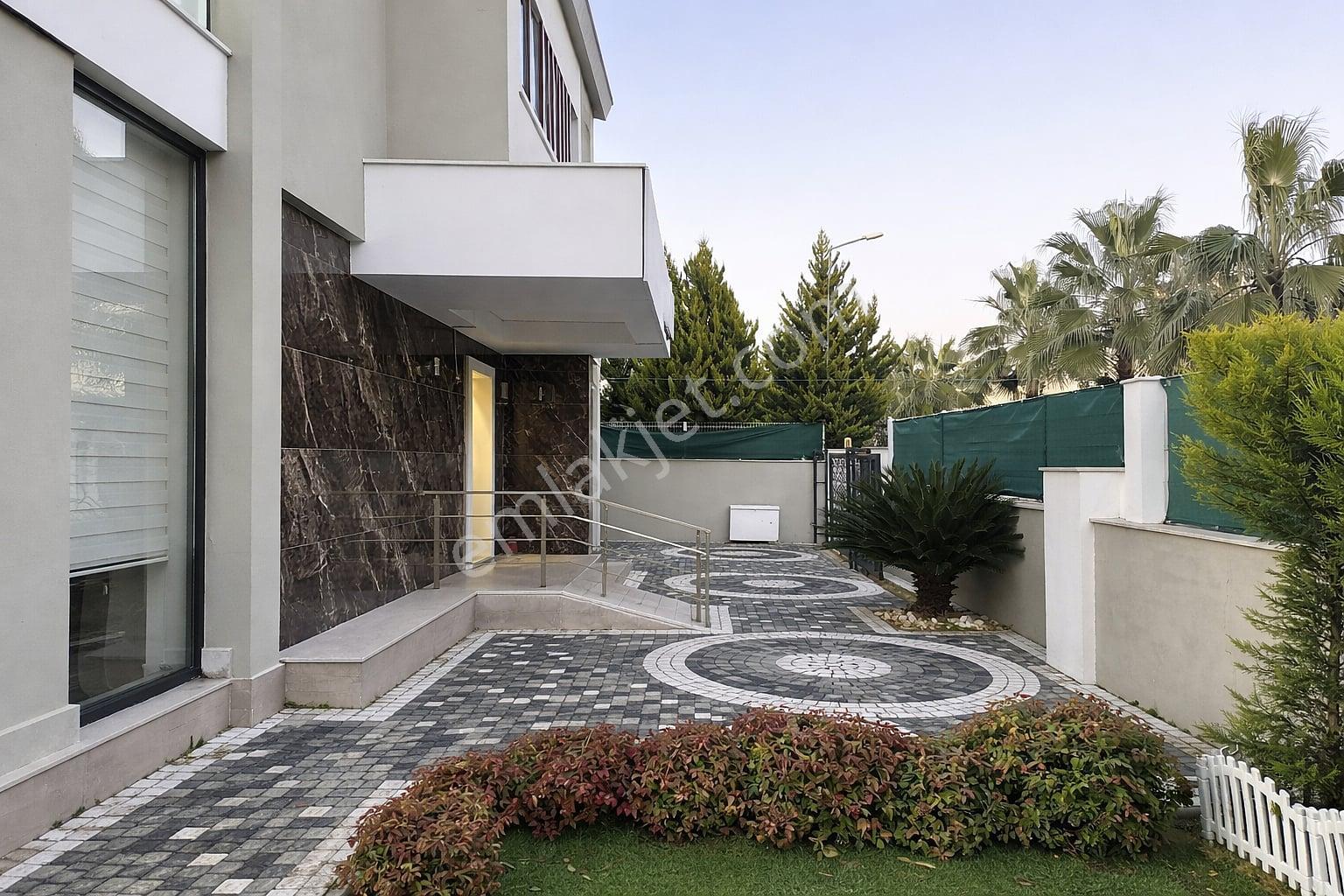 Antalya Kadriye’de Nitelikli Donanıma Sahip Müstakil Villa - Görsel 15
