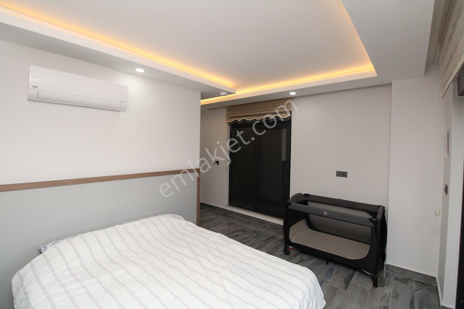 Antalya Kadriye’de Nitelikli Donanıma Sahip Müstakil Villa - Görsel 17