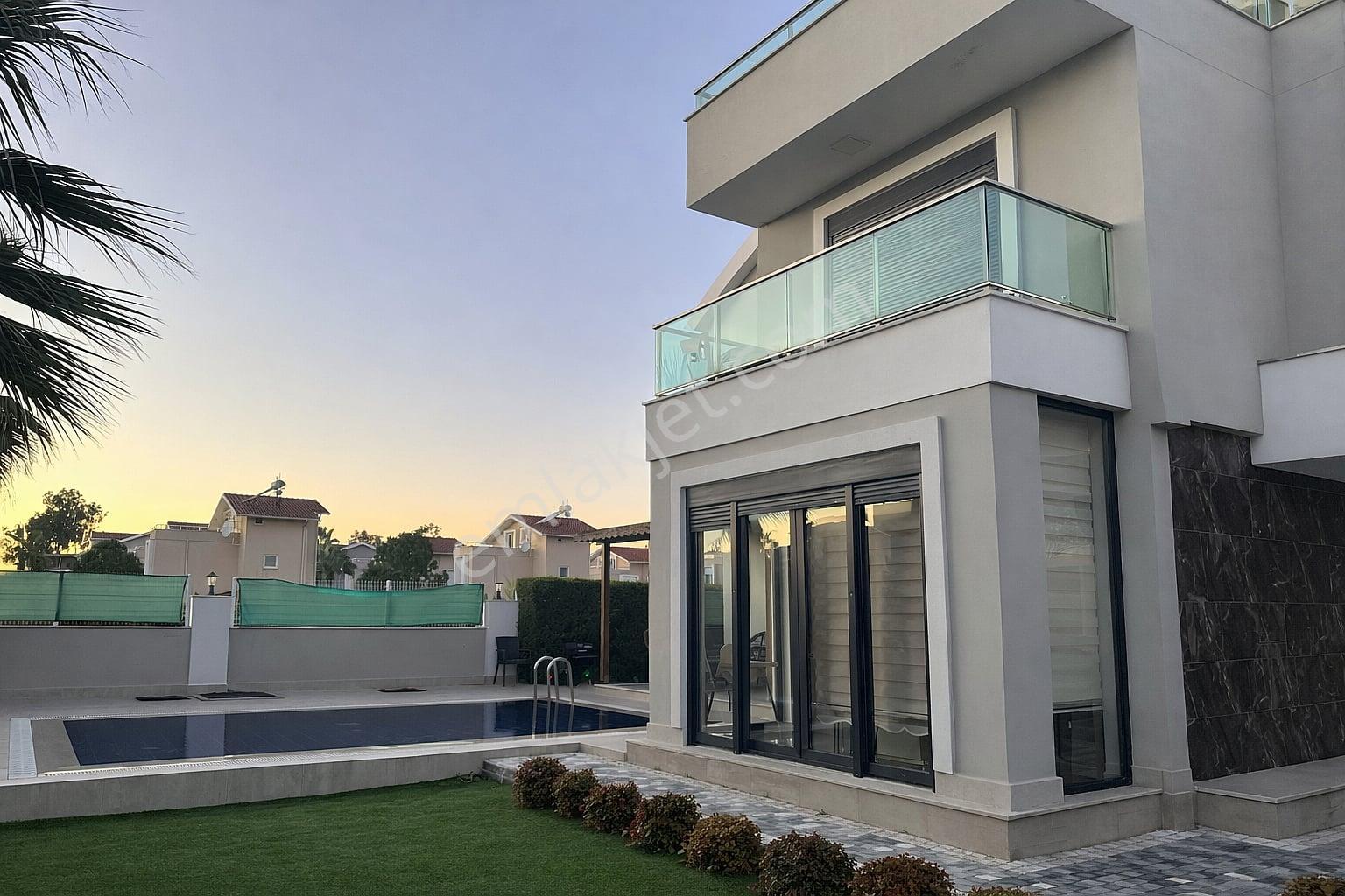 Antalya Kadriye’de Nitelikli Donanıma Sahip Müstakil Villa - Görsel 9