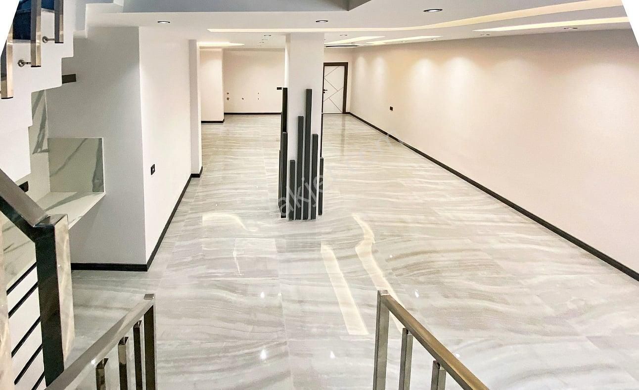 İzmir Foça'da Geniş Arsalı Havuzlu Şık Müstakil Villa - Görsel 19