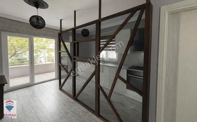 Remax M.kaan Ak | Körfez'de 20bin Tl Kiracılı Eşyalı 2+1 Daire! - Görsel 6