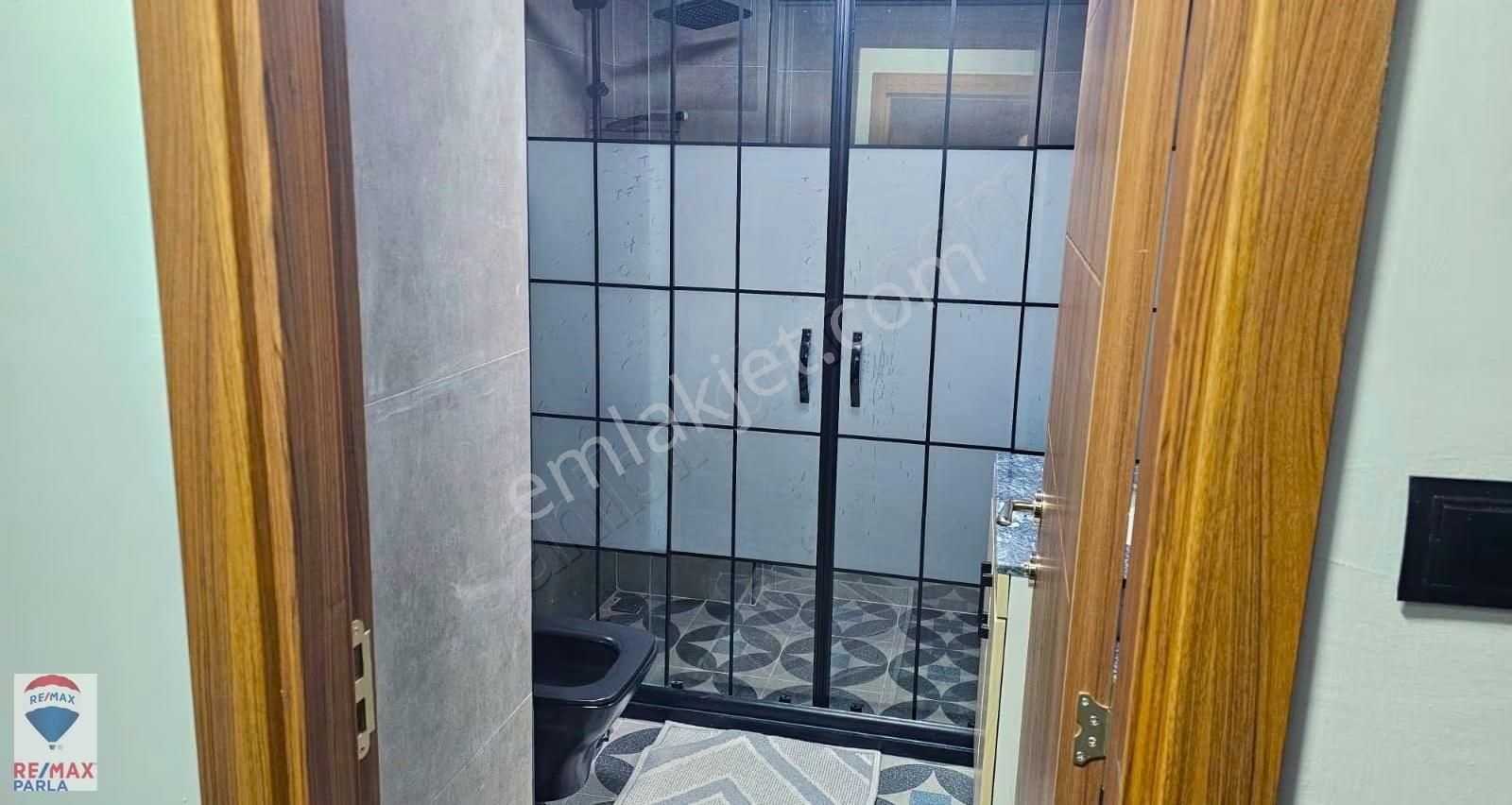 Remax Parla M.kaan Ak | Ömürevleri Sahil'de Migros Arkası 3+1! - Görsel 5