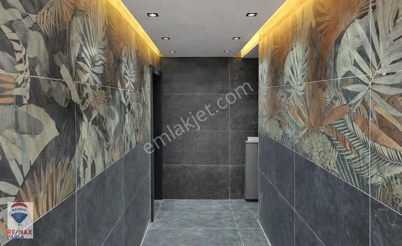 Remax M.kaan Ak | Alanlı'da Deniz Manzaralı 1+1 | Geniş Balkon ! - Görsel 3