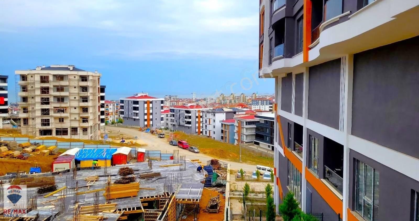 Remax M.kaan Ak | Atakum Şehir Hastanesi Yanı | 1+1 50m²! - Görsel 3