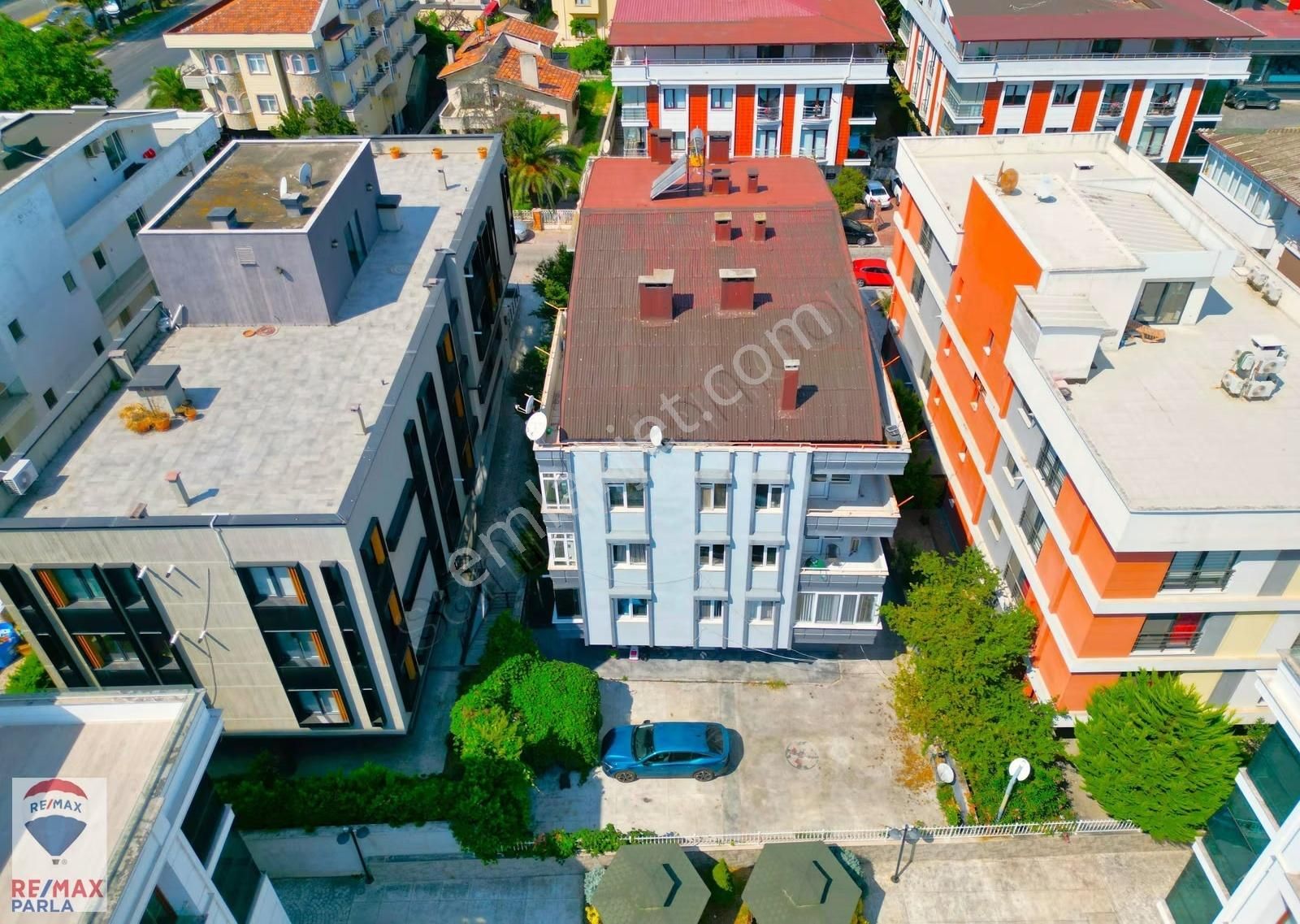 Remax Parla M.kaan Ak | Ömürevleri Sahil'de 1.katta 3+1 Daire ! - Görsel 2