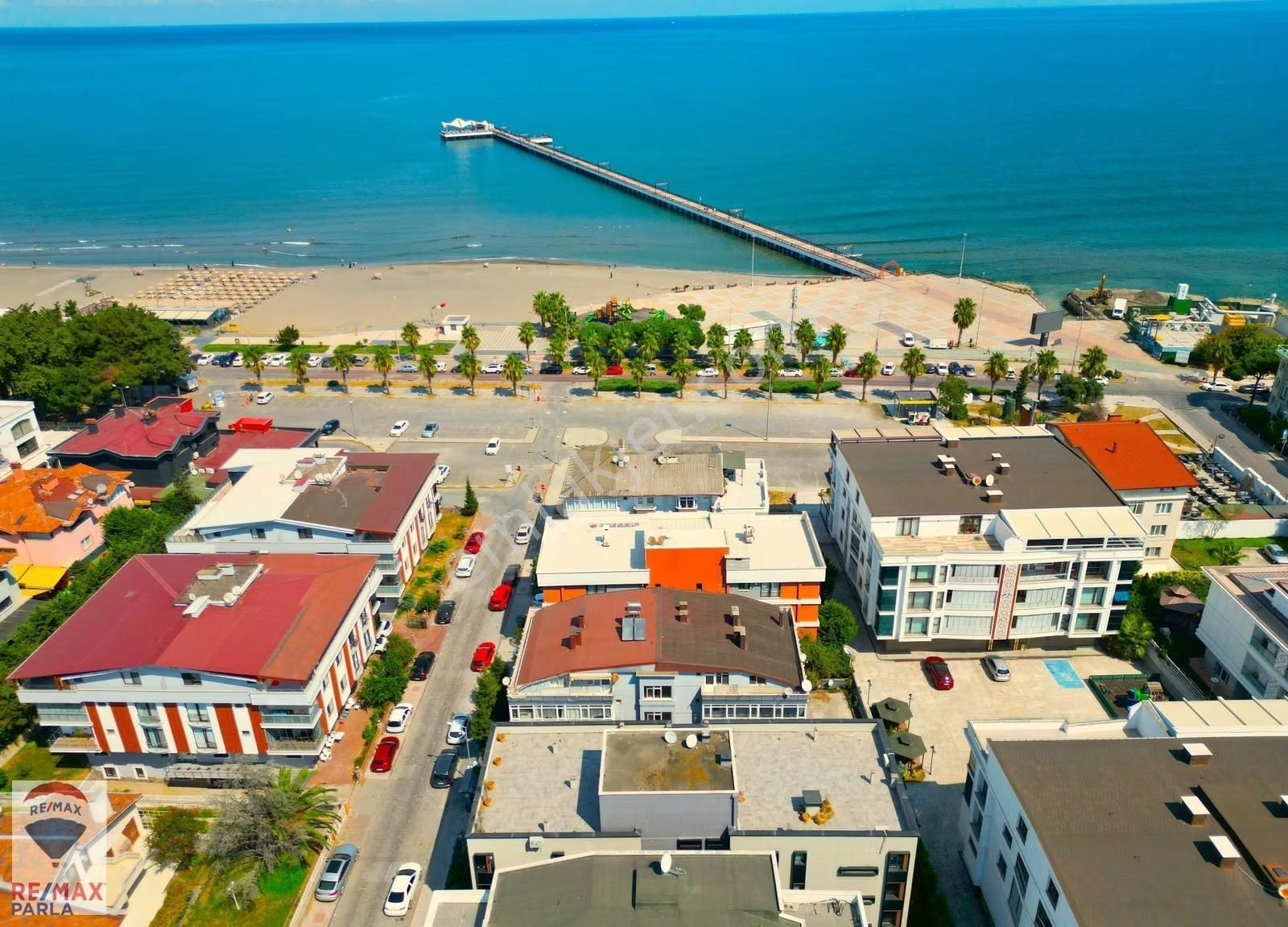 Remax Parla M.kaan Ak | Ömürevleri Sahil'de 1.katta 3+1 Daire ! - Görsel 14