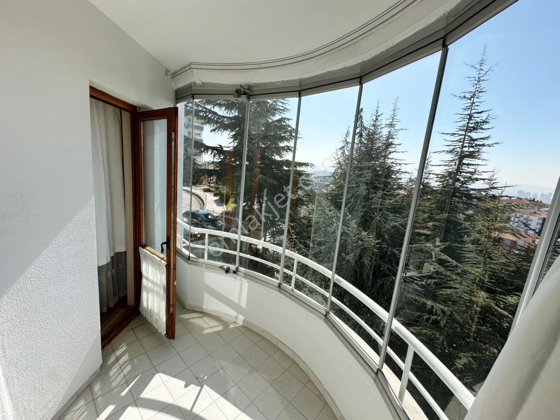 Barış Yolu'na Yakın Ankara Manzaralı Eşyalı 3+1 Geniş Daire - Görsel 15