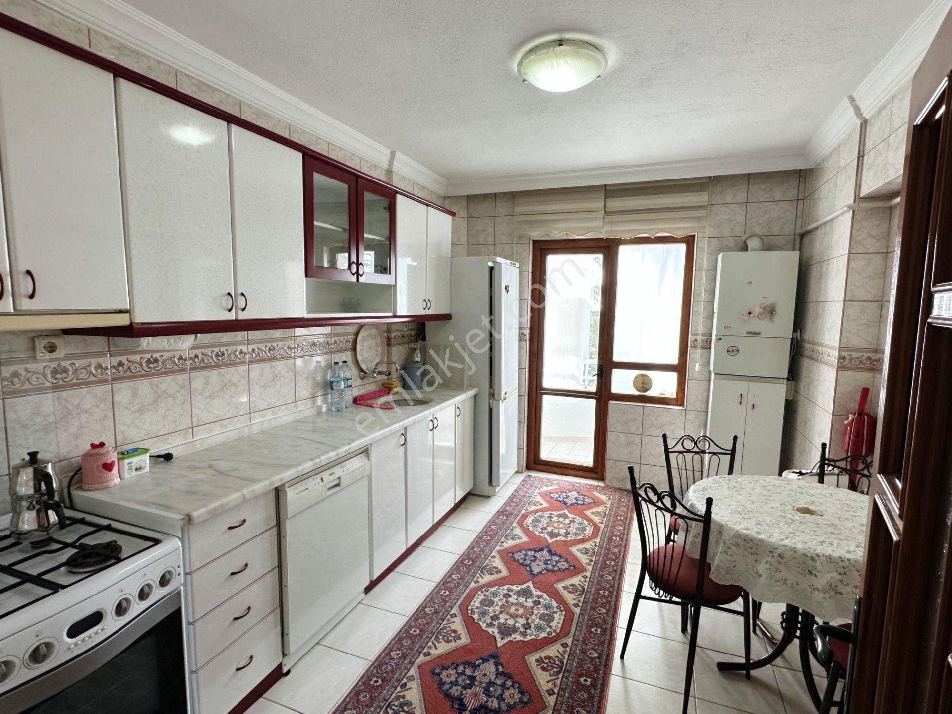 Barış Yolu'na Yakın Ankara Manzaralı Eşyalı 3+1 Geniş Daire - Görsel 16