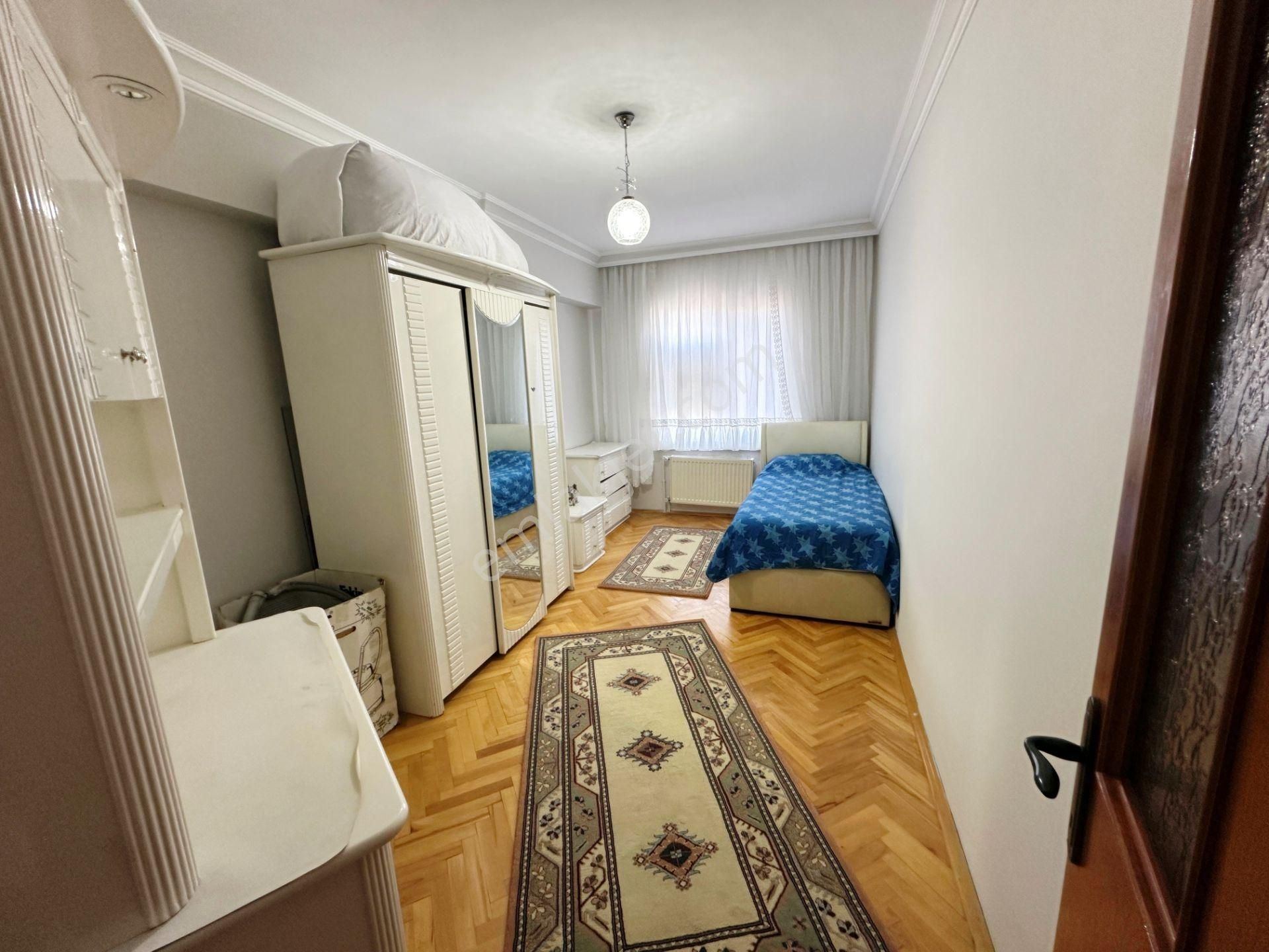 Barış Yolu'na Yakın Ankara Manzaralı Eşyalı 3+1 Geniş Daire - Görsel 8